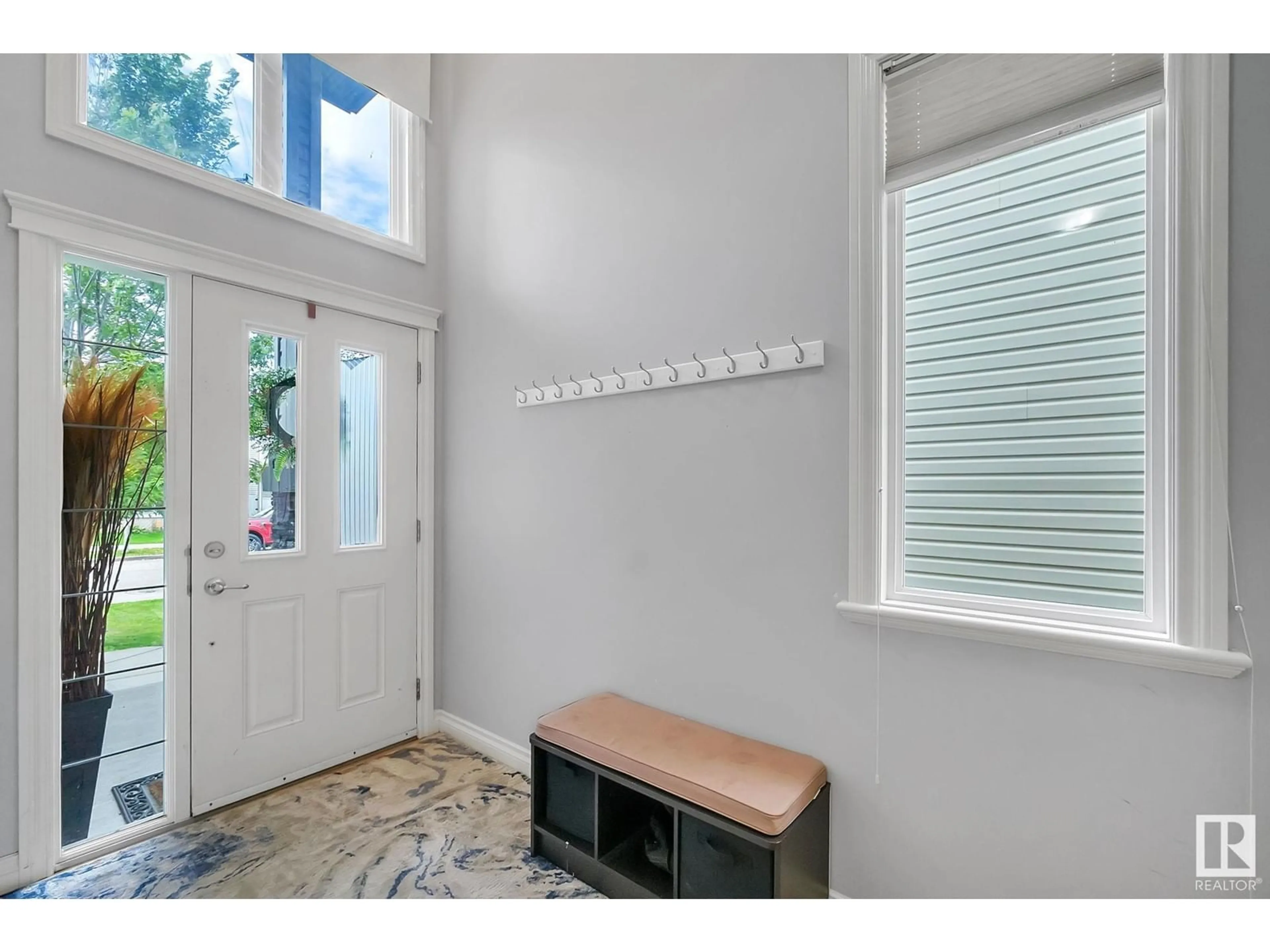 Indoor entryway, wood floors for 42 VERNON ST, Spruce Grove Alberta T7X0C1