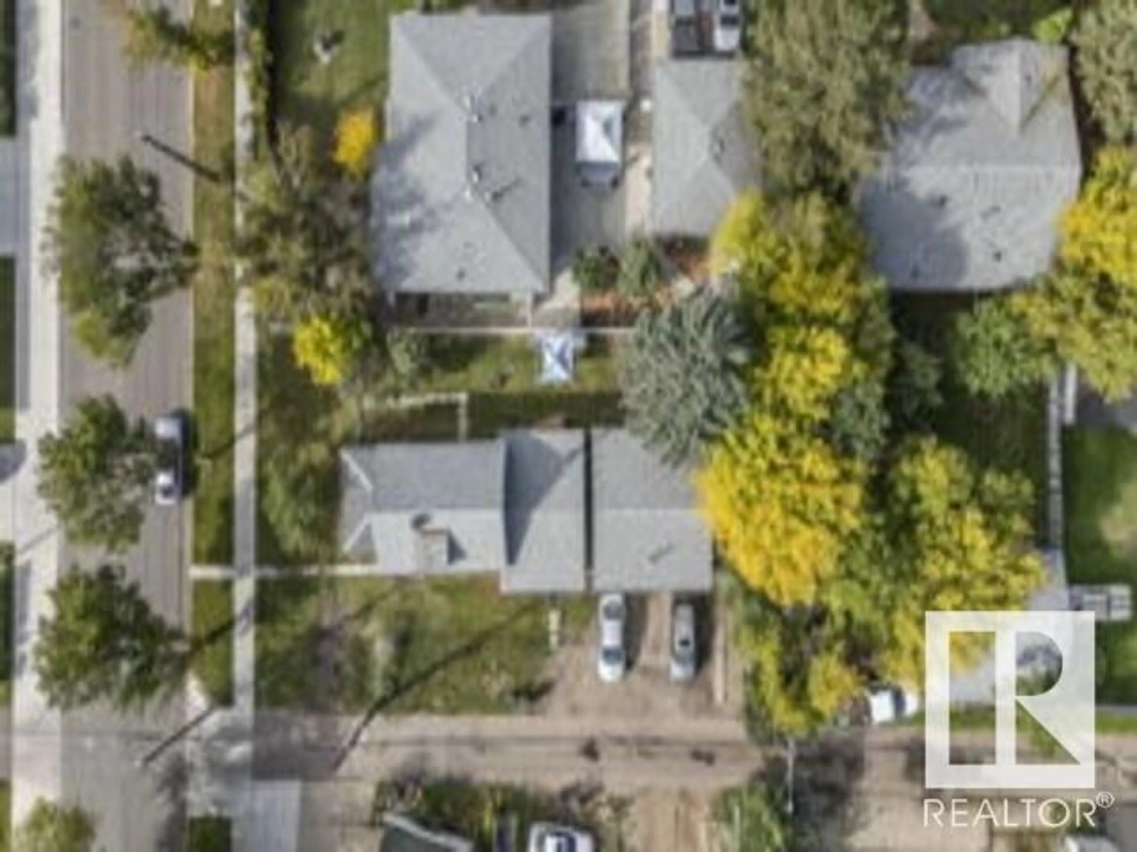 Frontside or backside of a home, the street view for 12524 129 AV NW, Edmonton Alberta T5L3J5