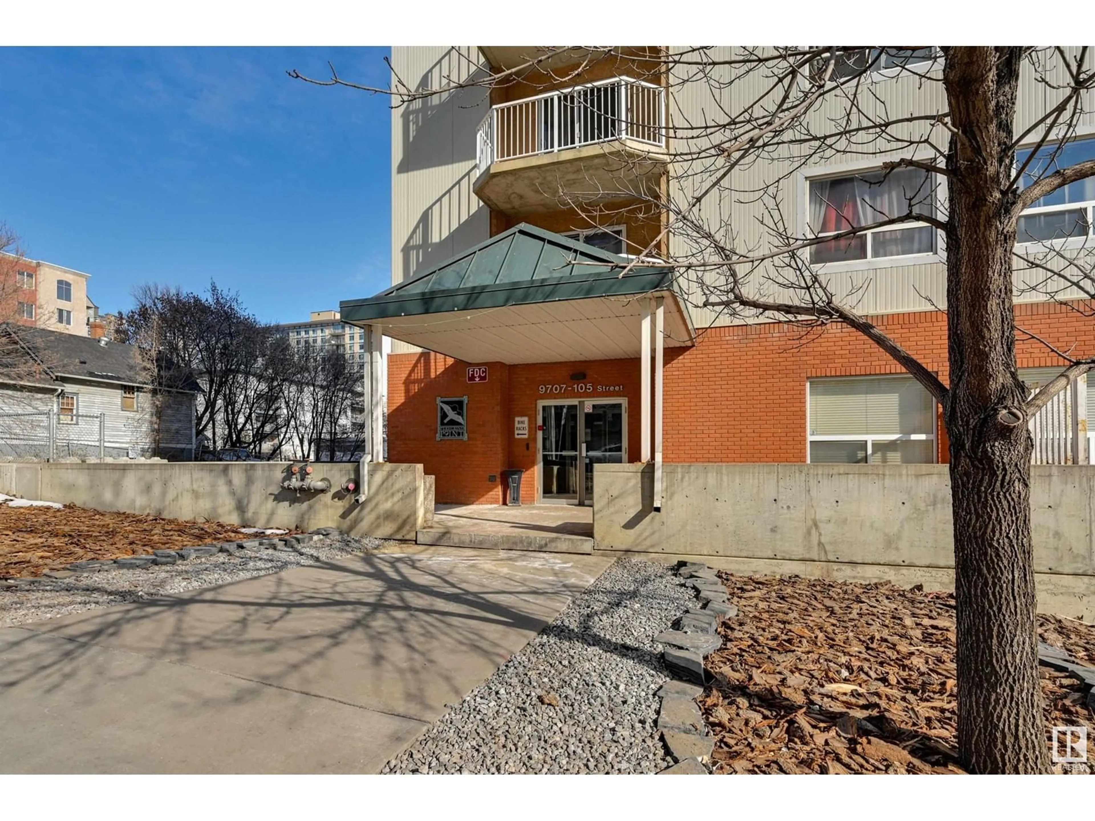 A pic from exterior of the house or condo, the front or back of building for #804 9707 105 ST NW, Edmonton Alberta T5K2Y4