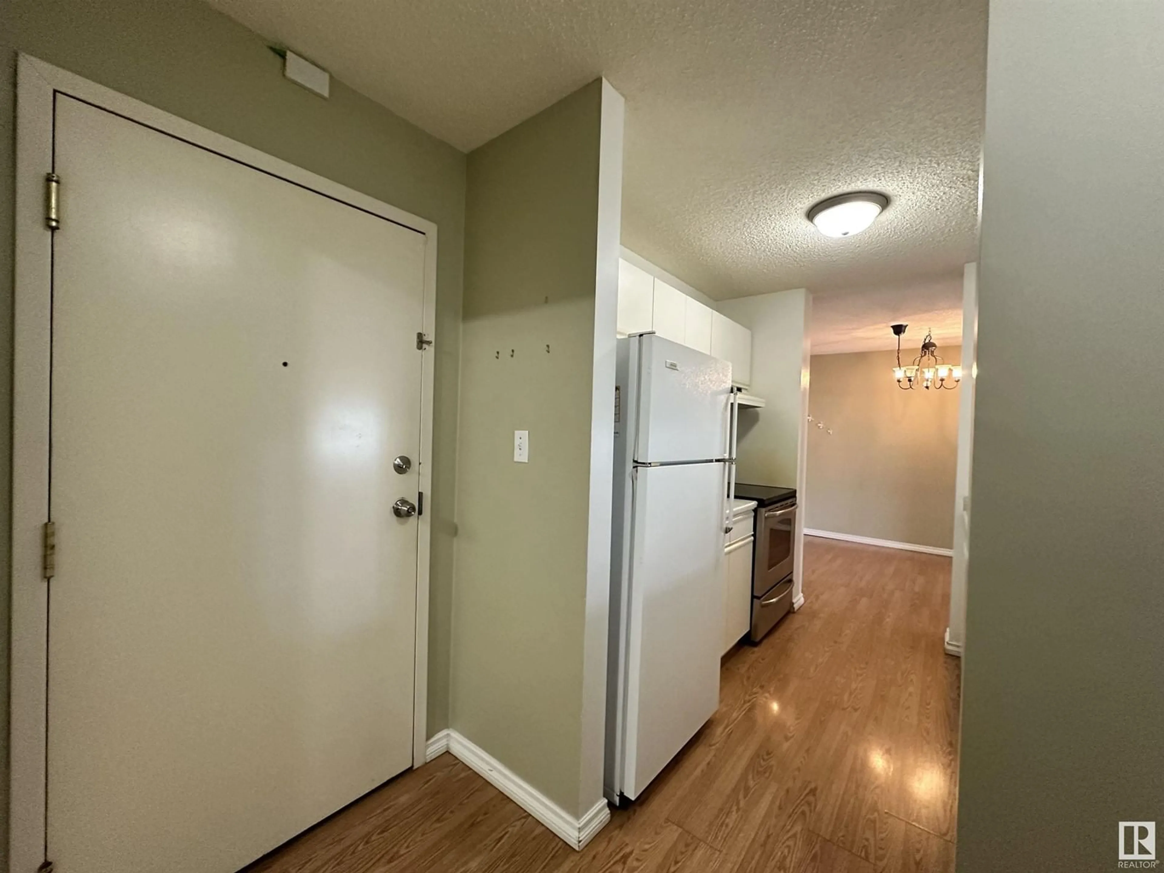 A pic of a room for #205 17467 98A AV NW, Edmonton Alberta T5T6E9