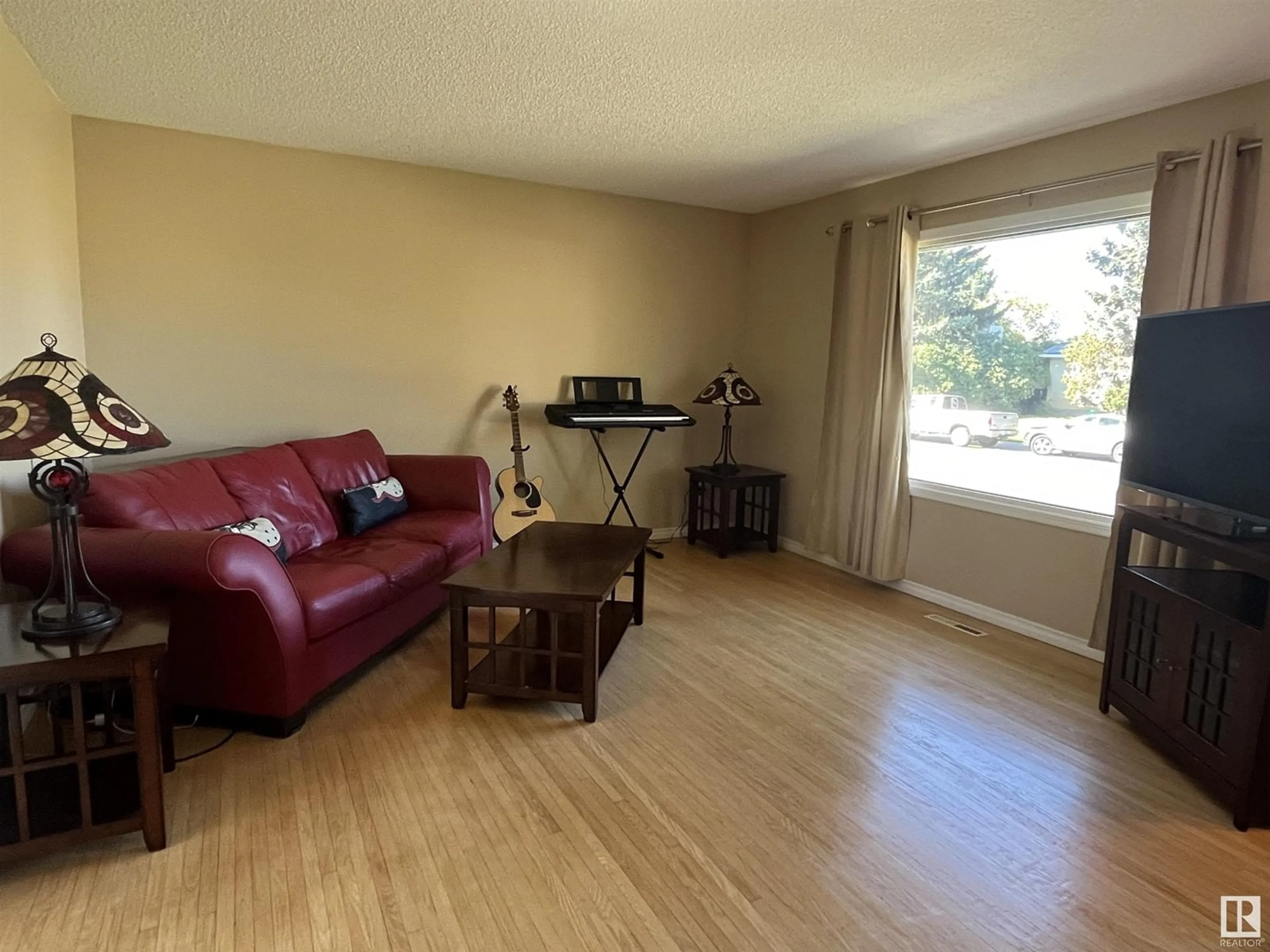 A pic of a room for 16171 110B AV NW, Edmonton Alberta T5P1J6