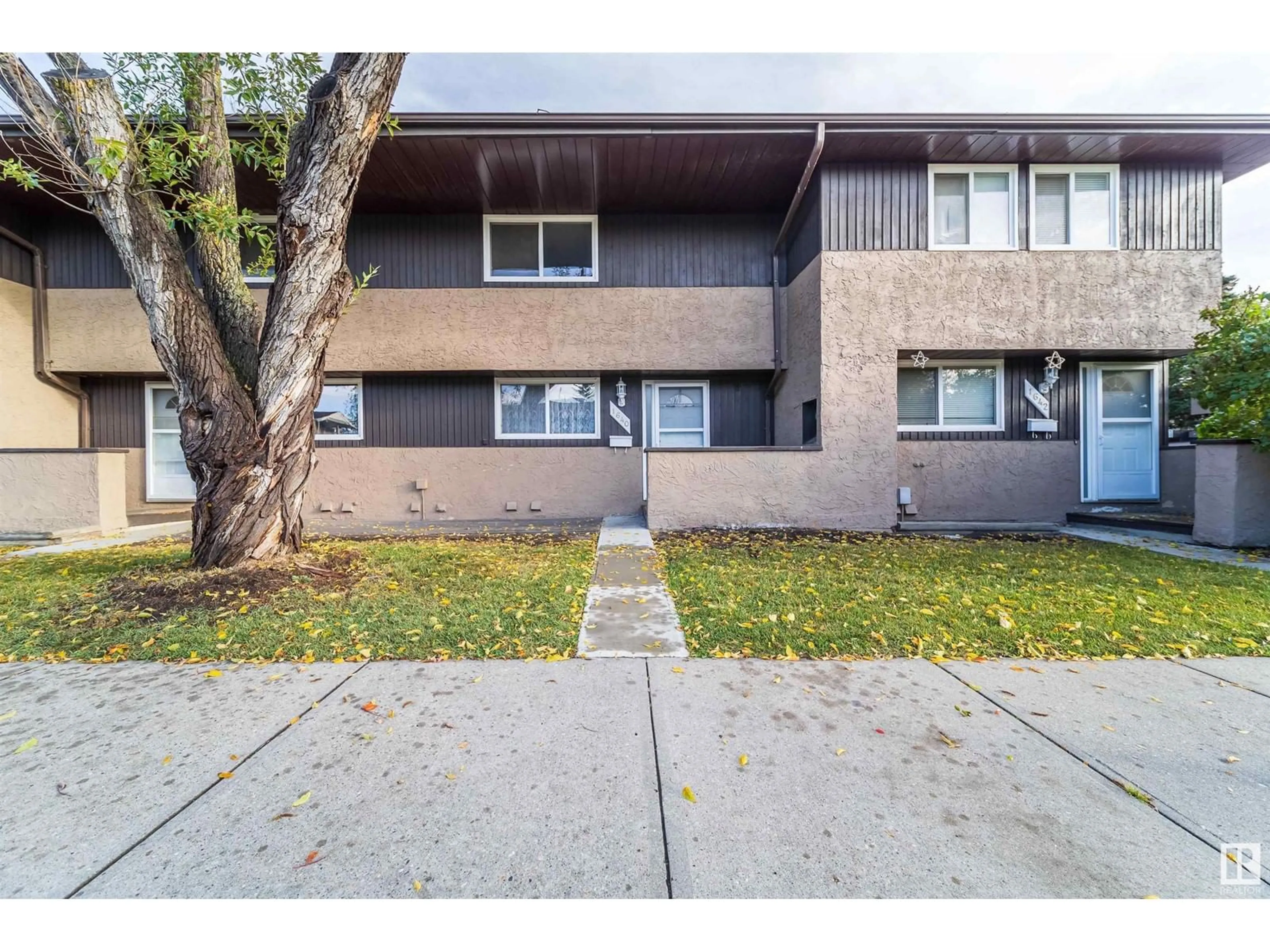 A pic from exterior of the house or condo for 1640 37 ST NW, Edmonton Alberta T6L2R7