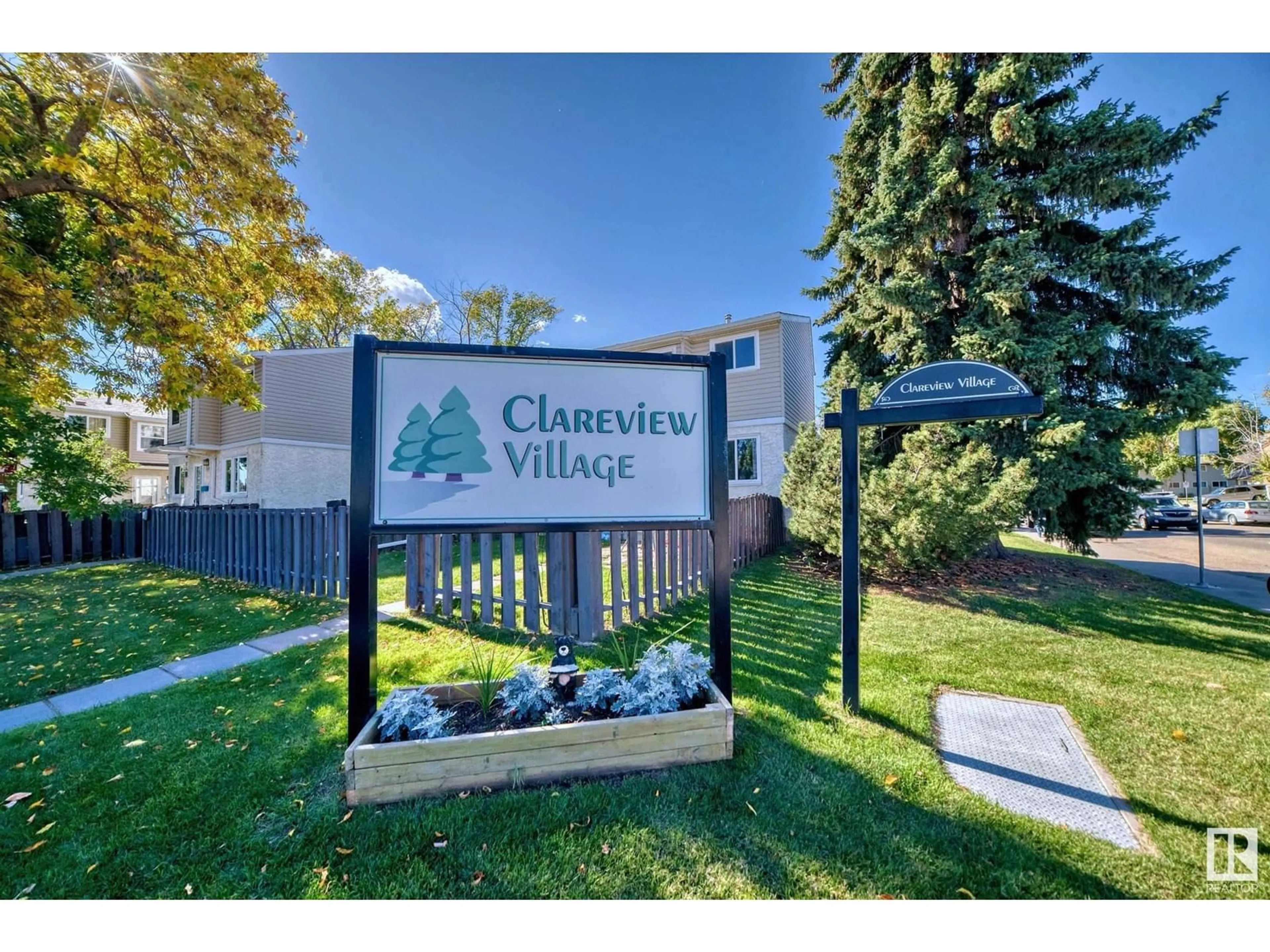 Lakeview for 9E CLAREVIEW VG NW, Edmonton Alberta T5A3P2