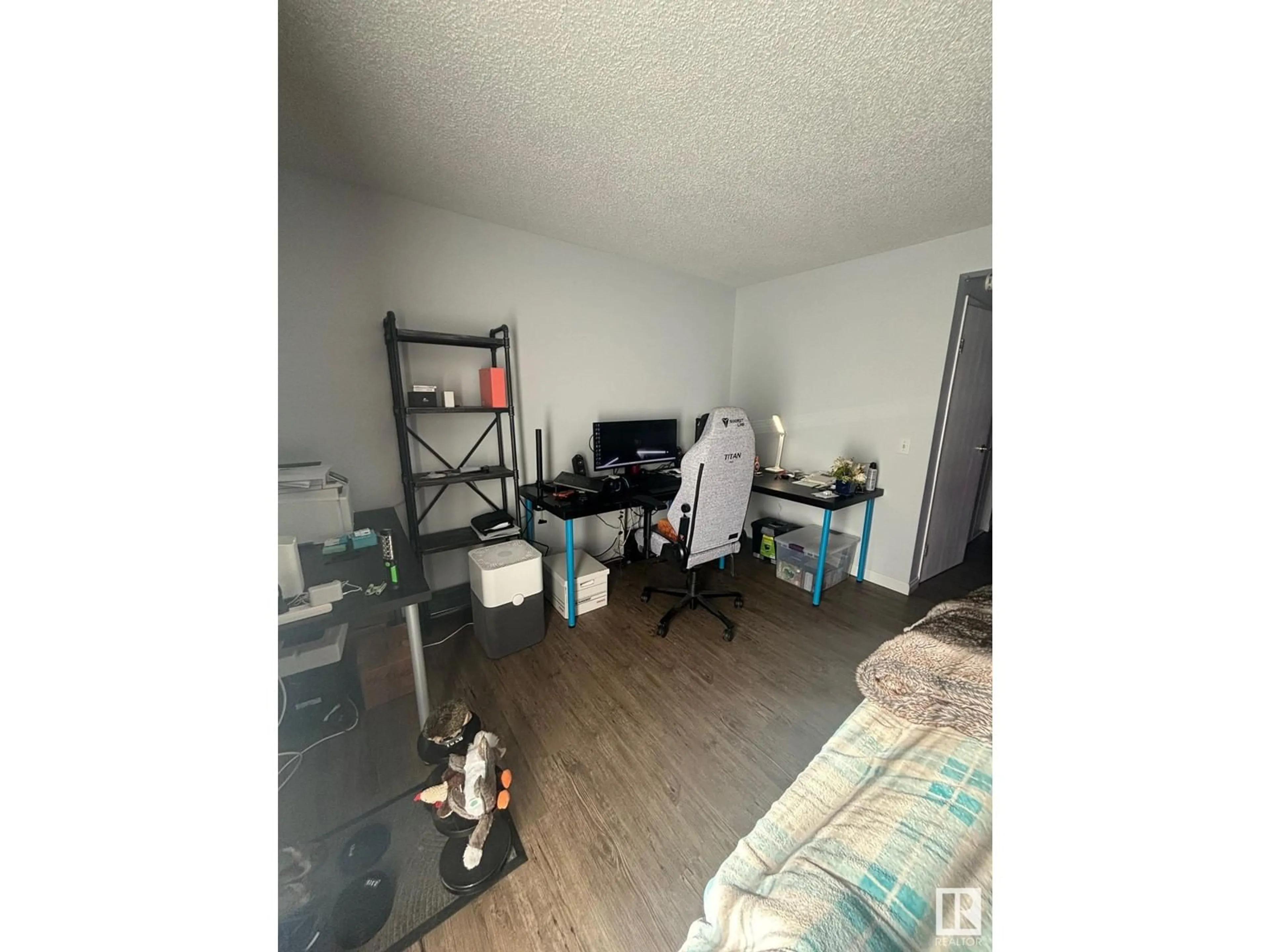 A pic of a room for #50 2030 Brentwood BV, Sherwood Park Alberta T8A4P6