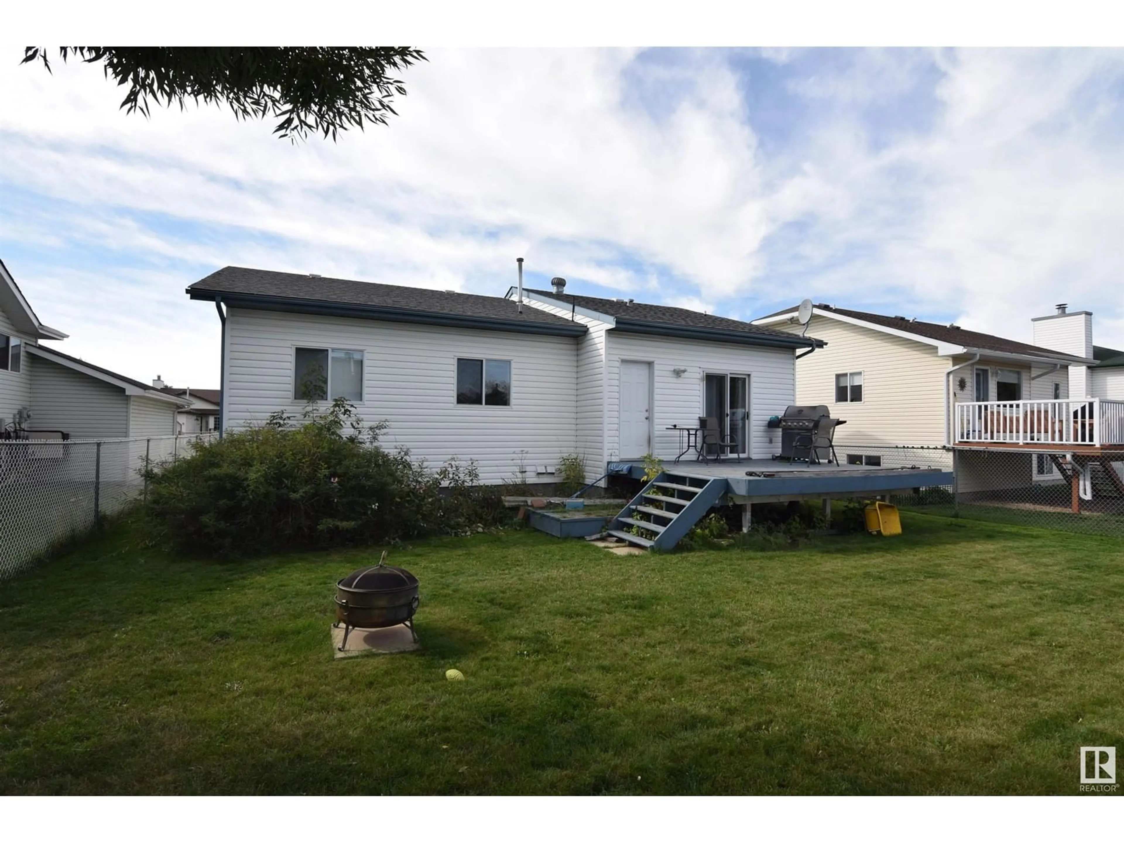 Frontside or backside of a home, the fenced backyard for 10 GRASSVIEW CR, Spruce Grove Alberta T7X3H3