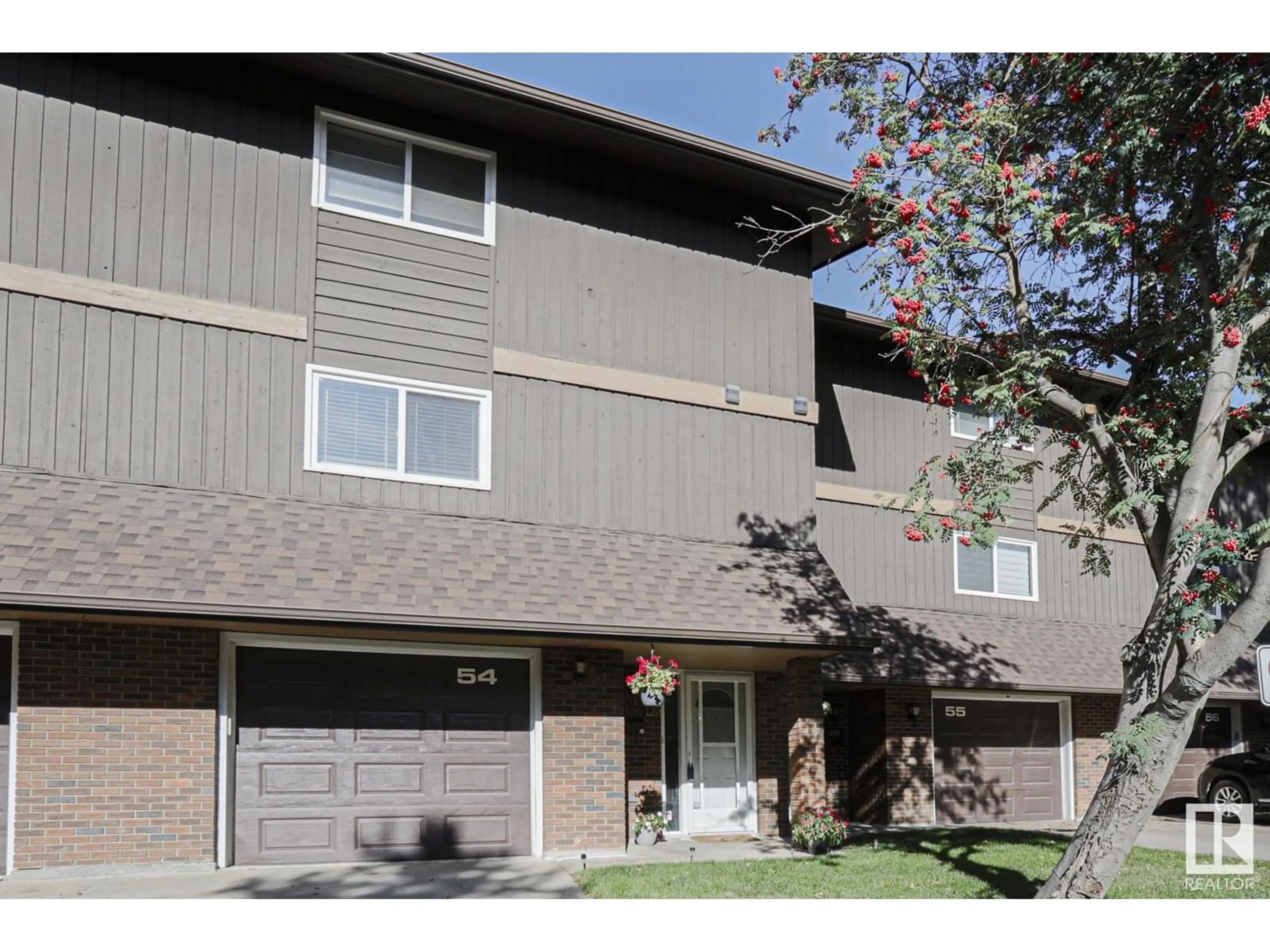 A pic from exterior of the house or condo for 54 GLAEWYN, St. Albert Alberta T8N2S5