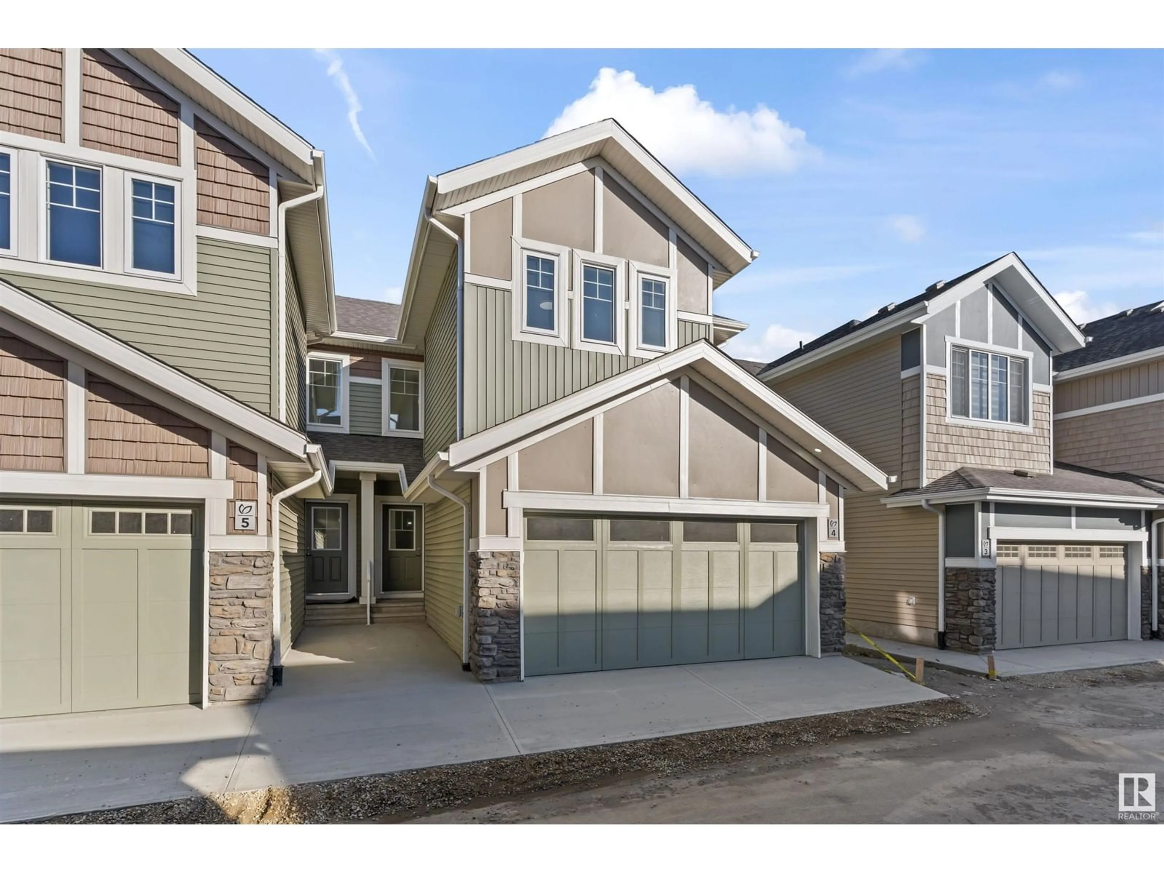 A pic from exterior of the house or condo for #4 740 Daniels Way SW, Edmonton Alberta T6W5N1