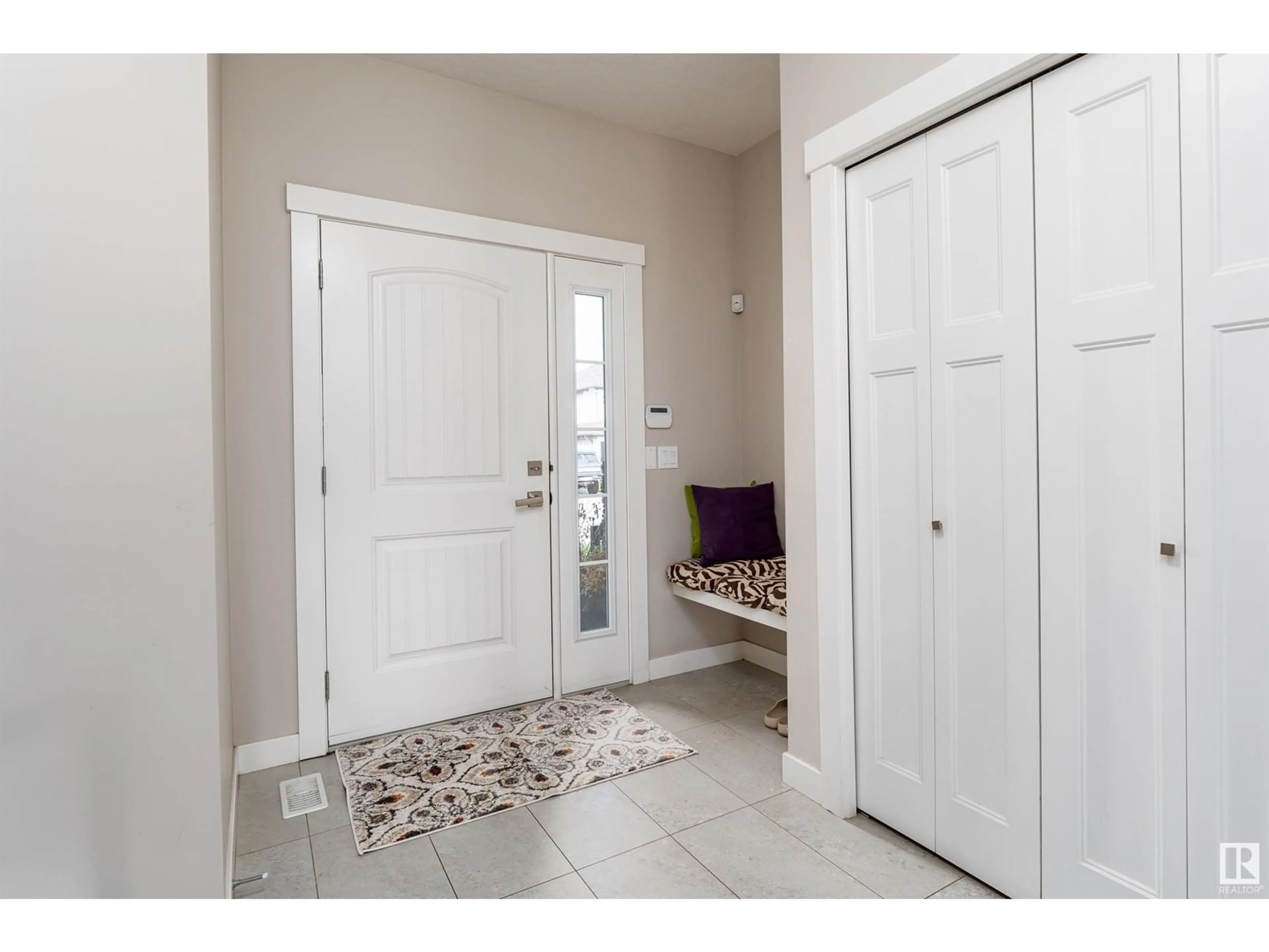 Indoor entryway, wood floors for 99 HILLDOWNS DR, Spruce Grove Alberta T7X0J1