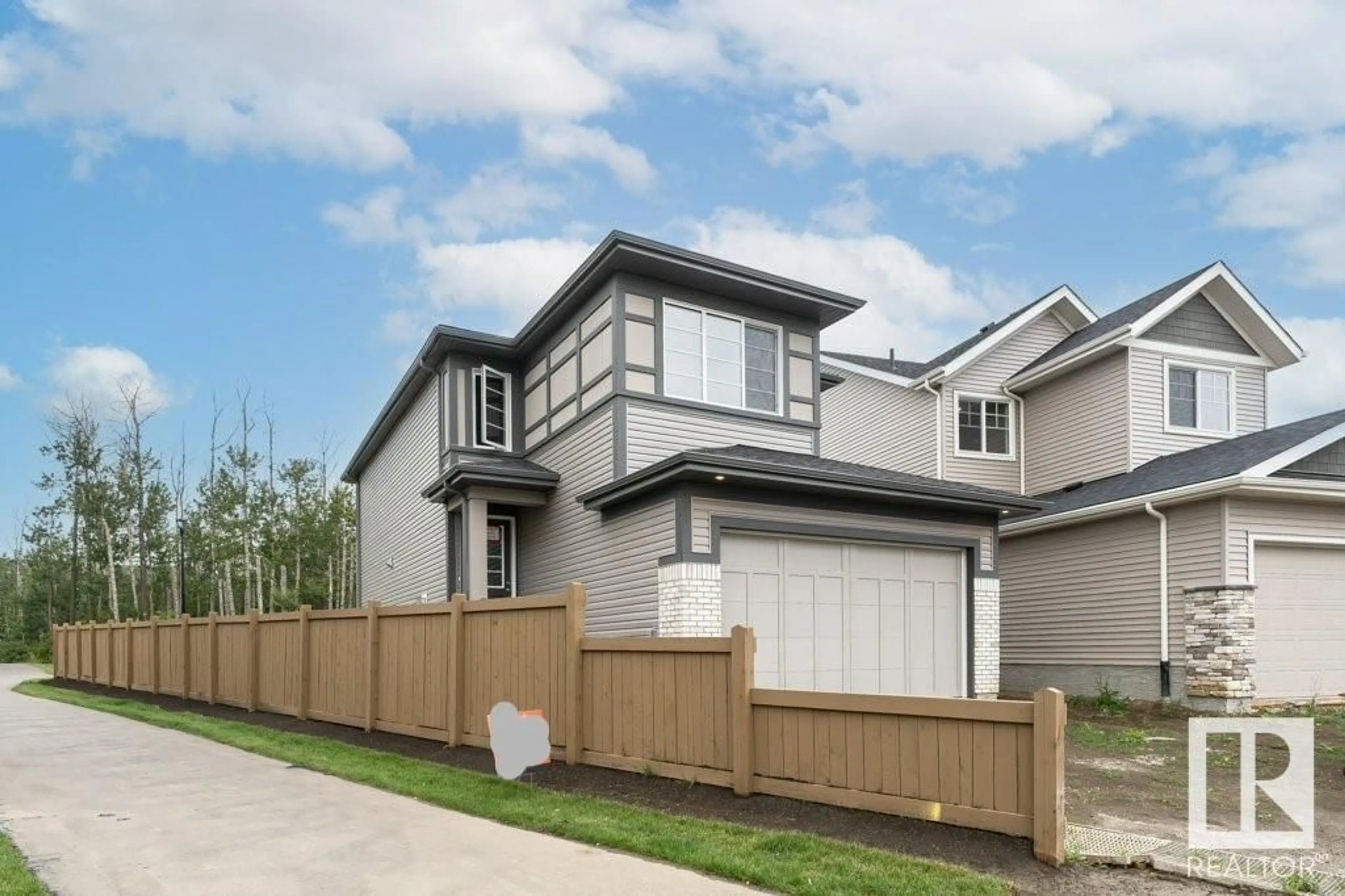 Frontside or backside of a home for 17506 63A ST NW, Edmonton Alberta T5Y4H2