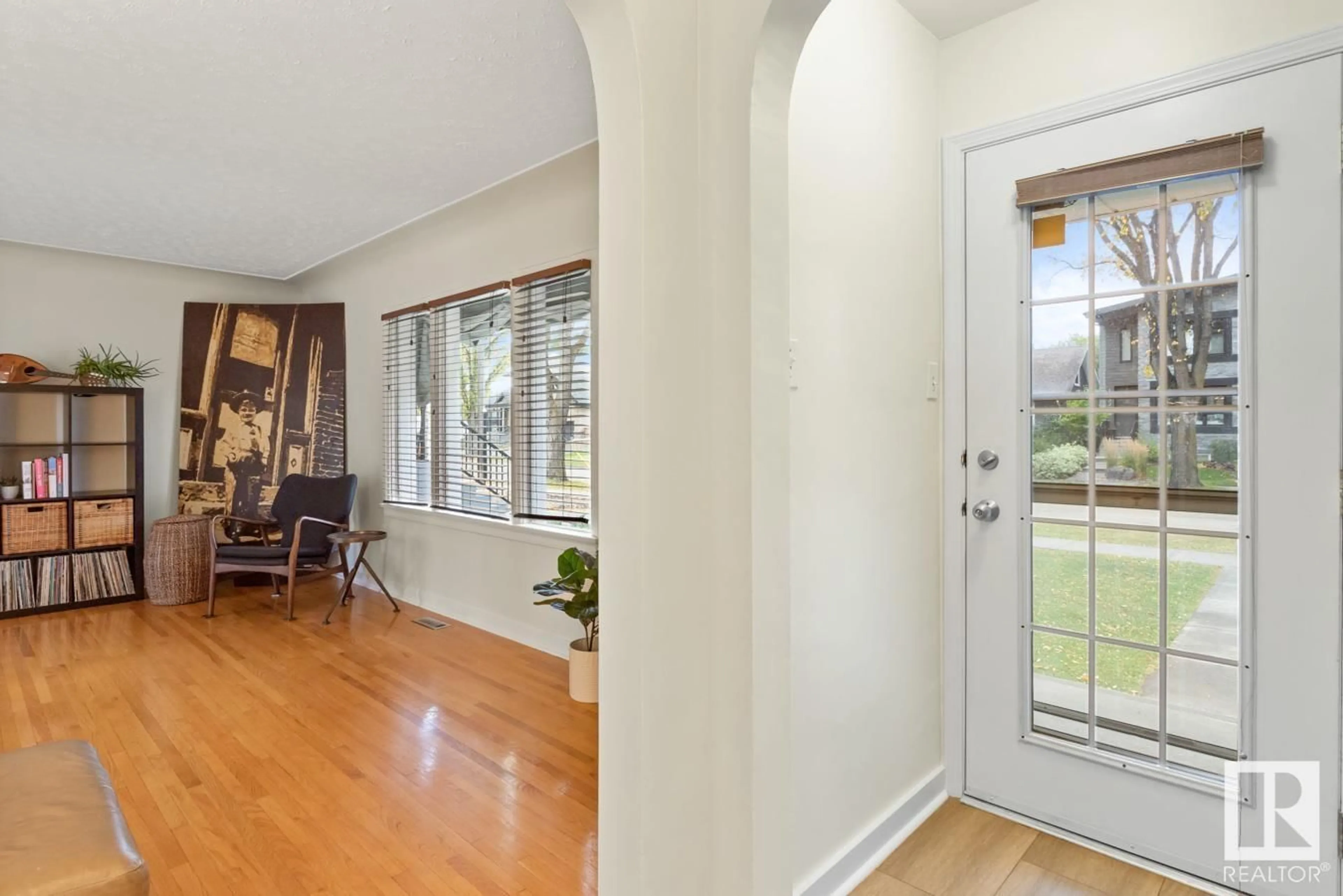 Indoor entryway, wood floors for 10329 136 ST NW, Edmonton Alberta T5N2E6