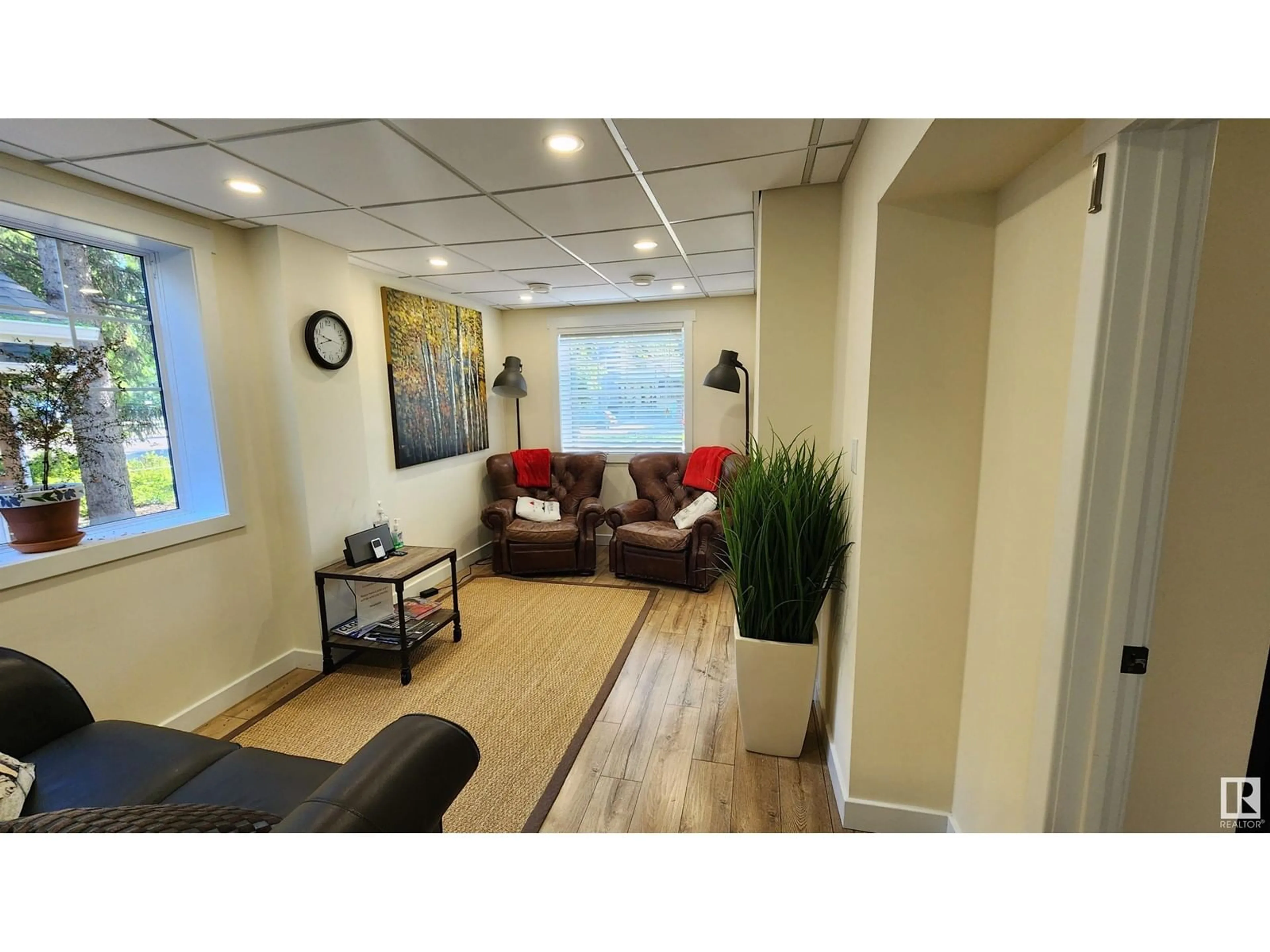 A pic of a room for 8612 104 ST, Edmonton Alberta T6E4G5