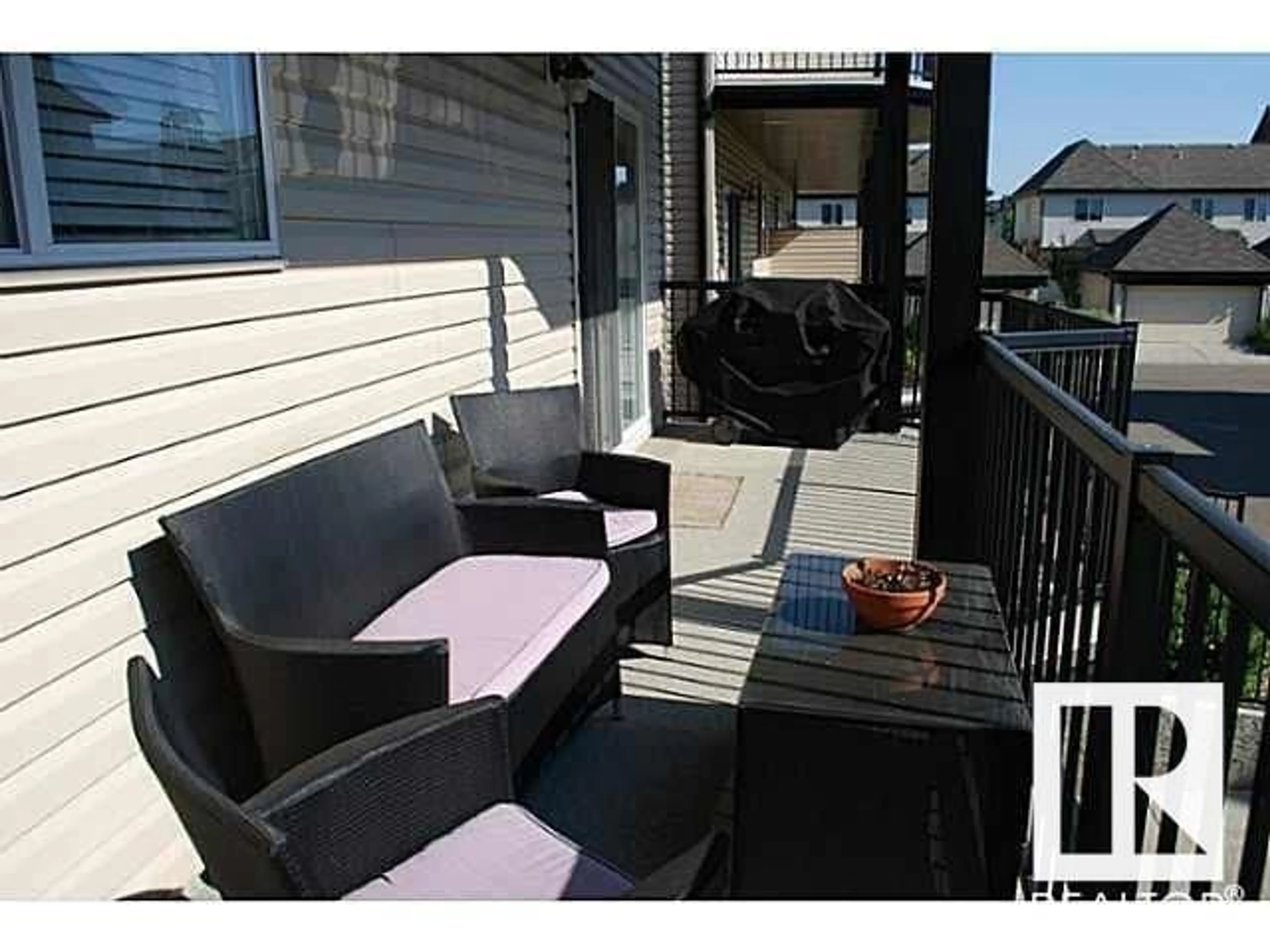 Patio, cottage for #22 4821 TERWILLEGAR CM NW, Edmonton Alberta T6R0C5