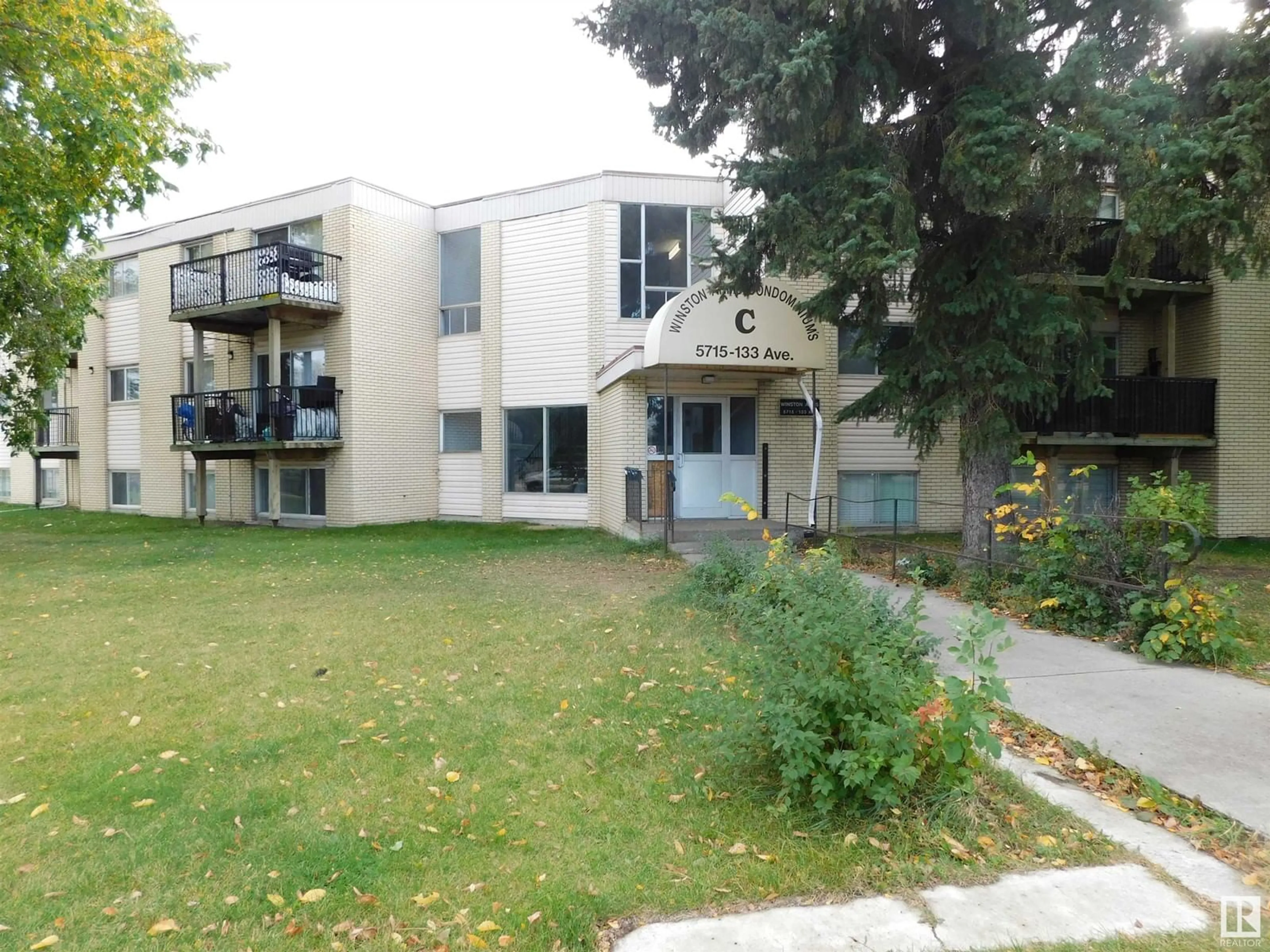 A pic from exterior of the house or condo for #33C 5715 133 AV NW, Edmonton Alberta T5A0K3