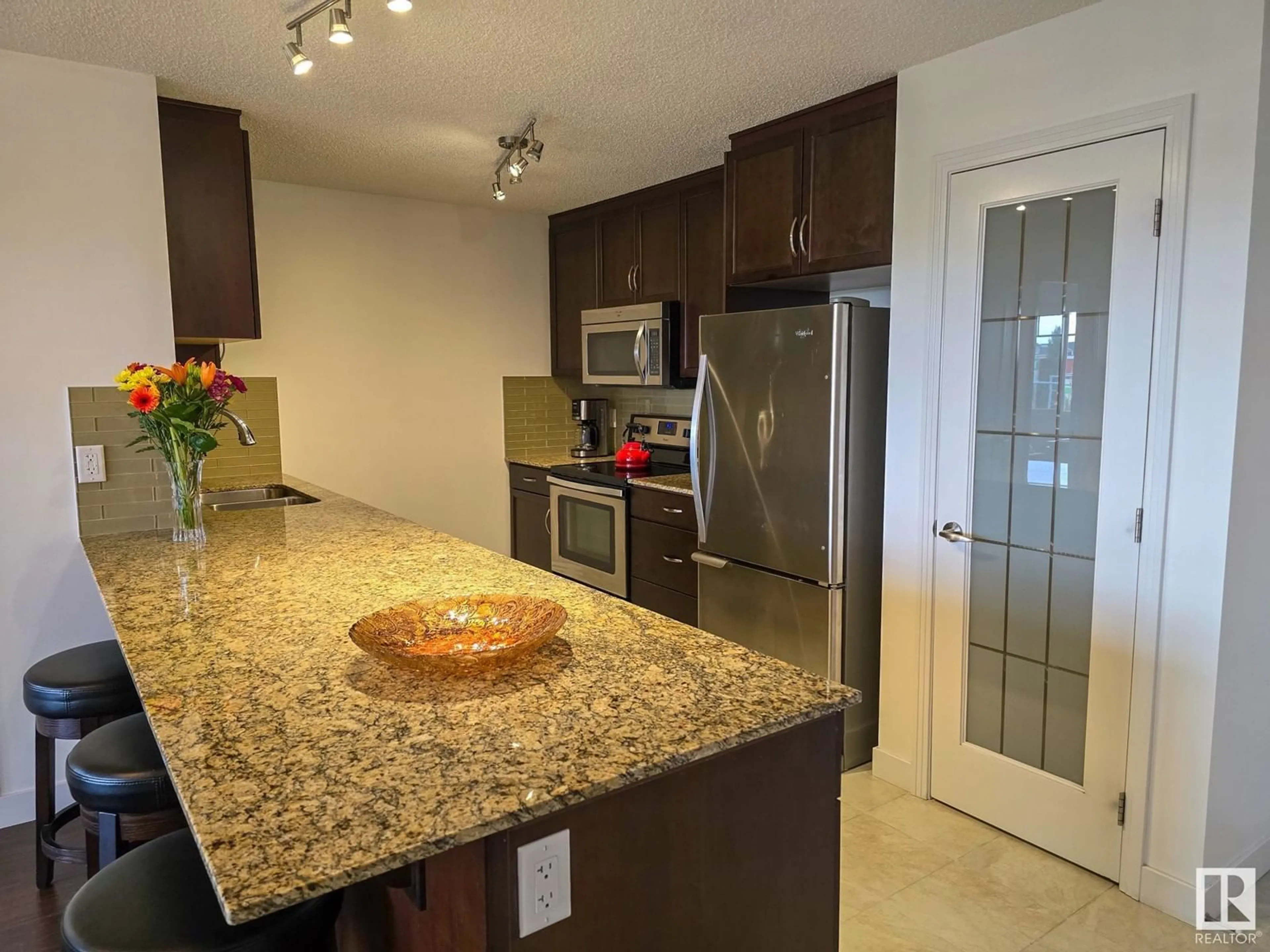 Standard kitchen for #308 7021 SOUTH TERWILLEGAR DR NW, Edmonton Alberta T6R0W5