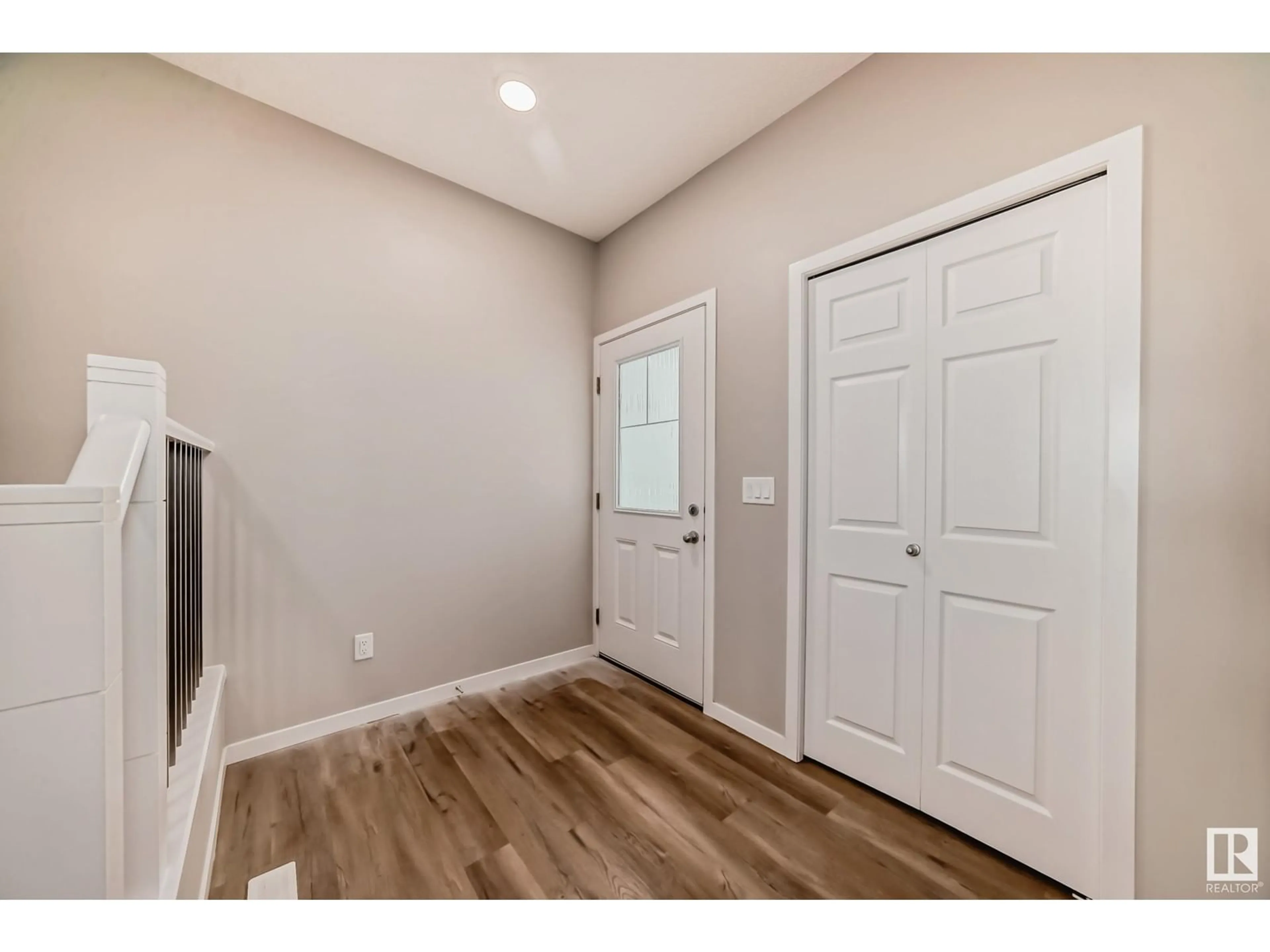 Indoor entryway, wood floors for 1724 ERKER WY NW, Edmonton Alberta T6M1J2