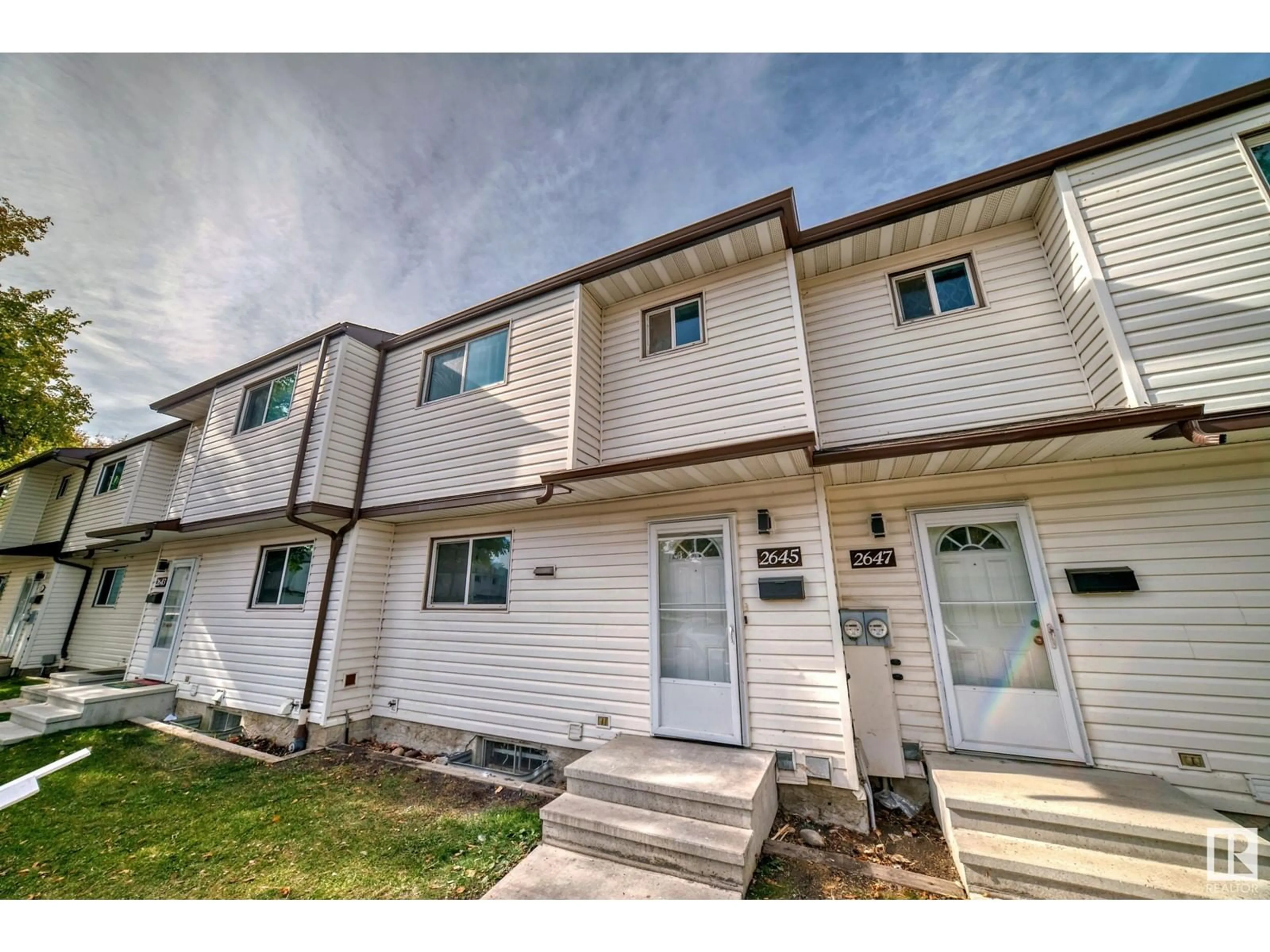 A pic from exterior of the house or condo for 2645 135 AV NW, Edmonton Alberta T5A3S3