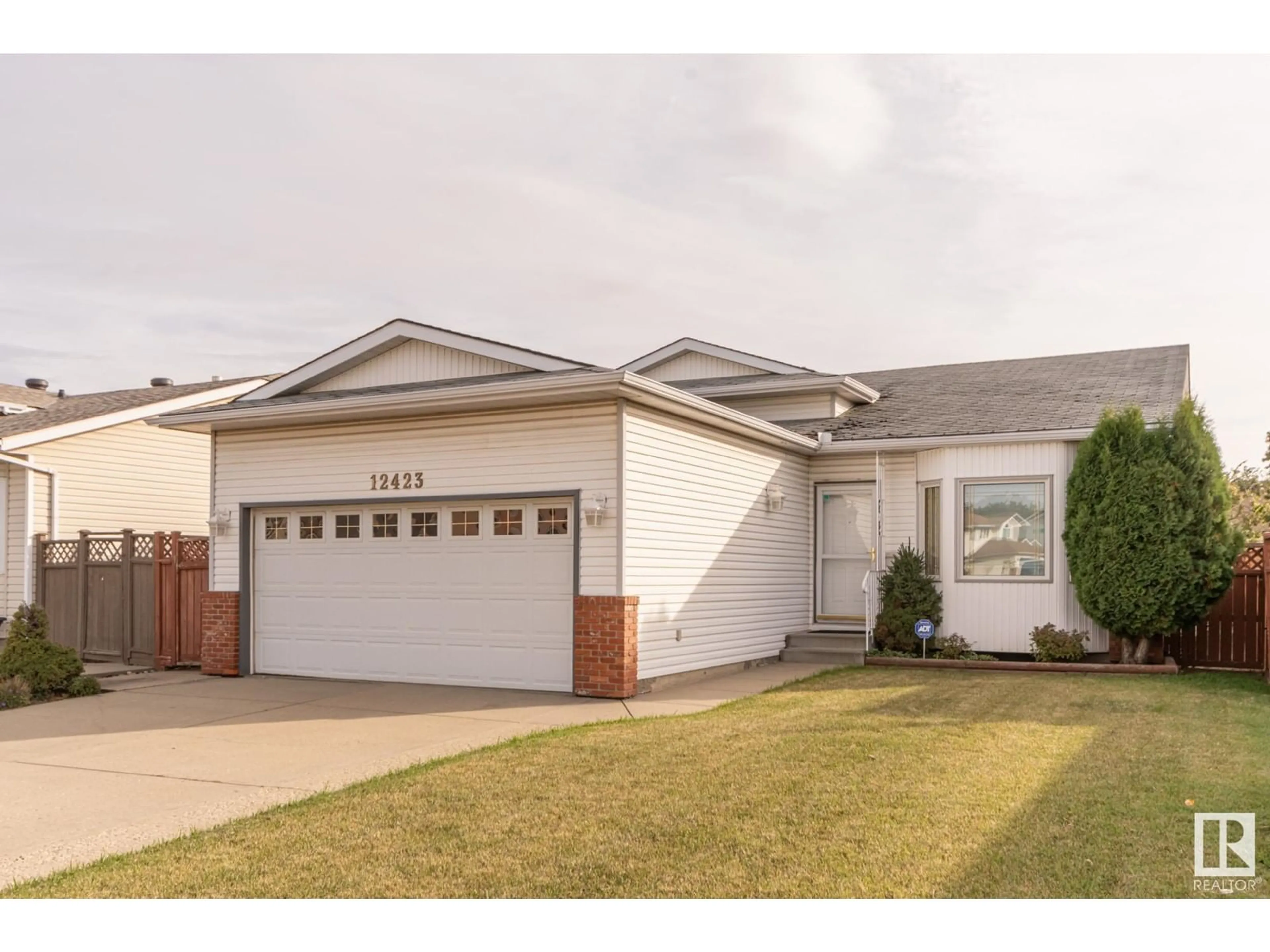 Frontside or backside of a home, cottage for 12423 56 ST NW, Edmonton Alberta T5W3T1