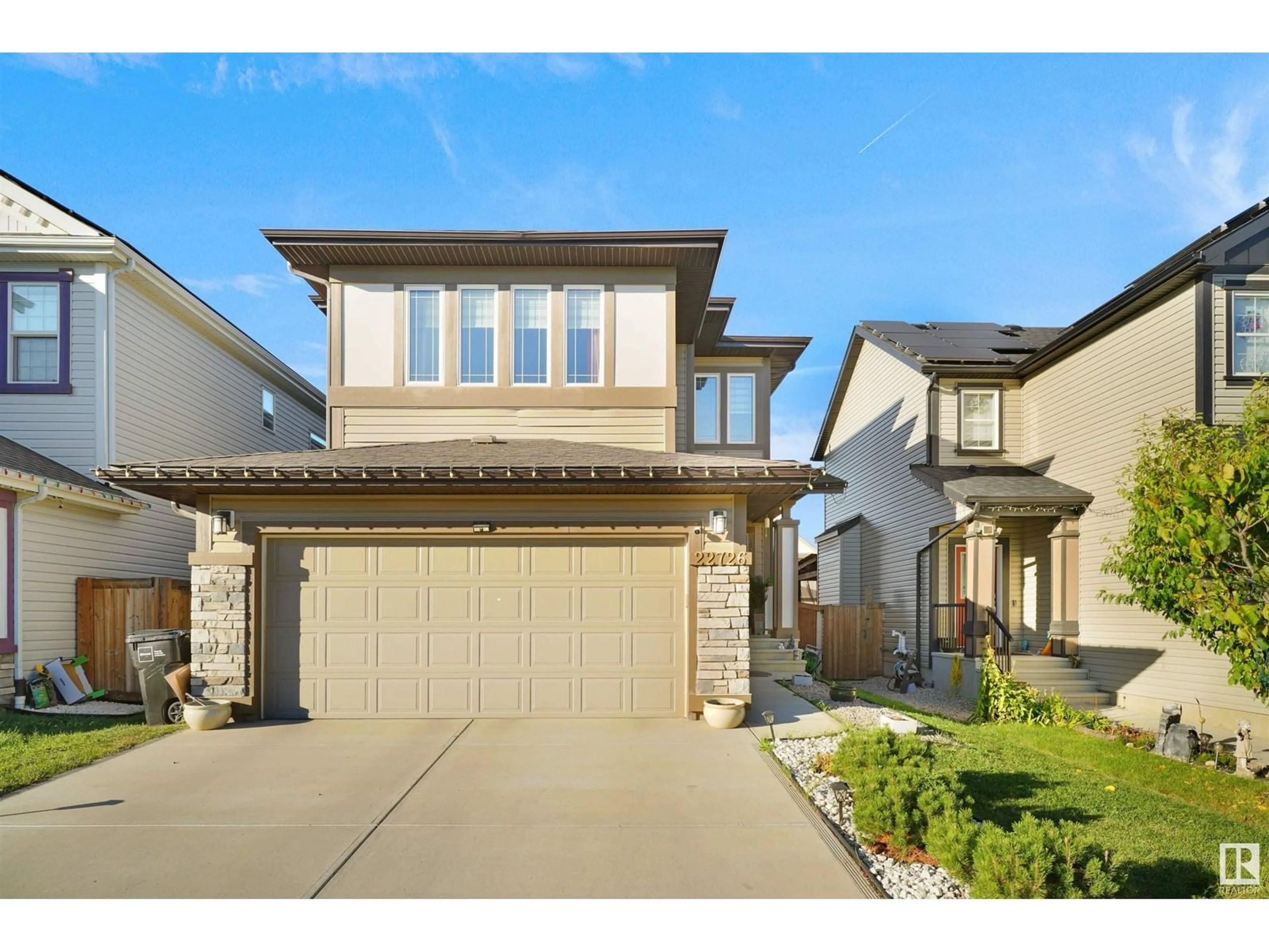 Frontside or backside of a home, the street view for 22726 94A AV NW, Edmonton Alberta T5T7B2