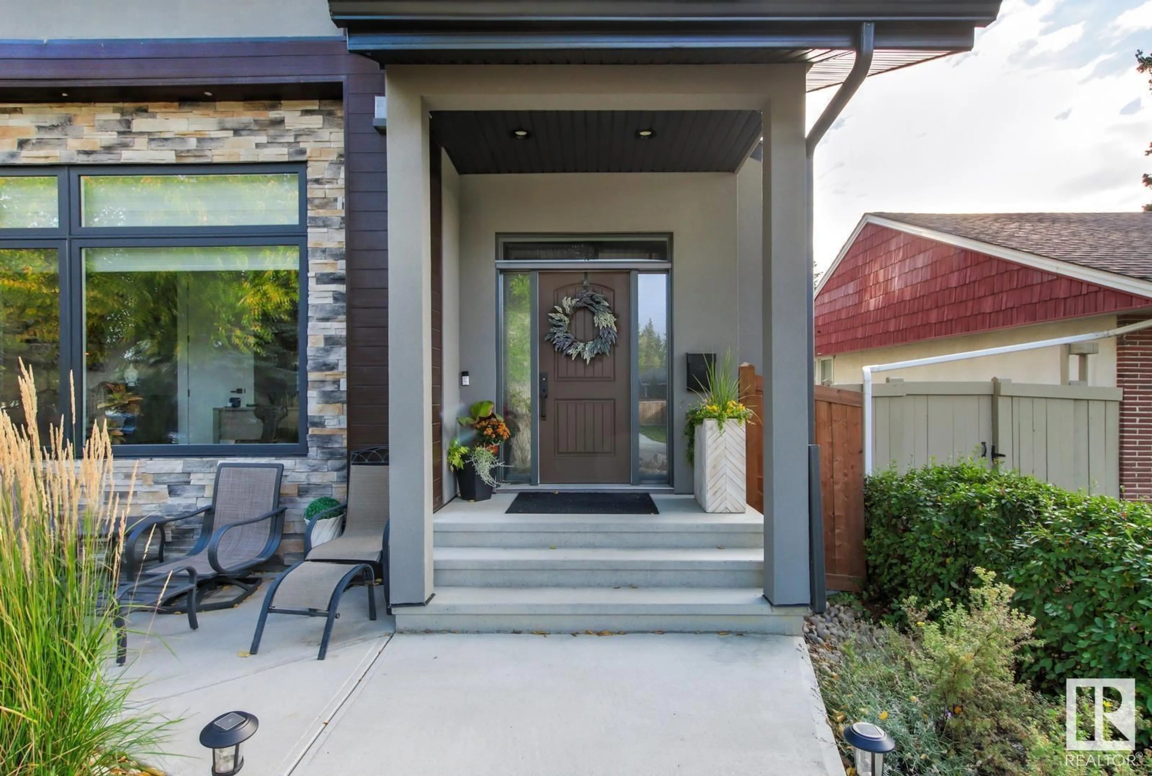 Indoor entryway, wood floors for 10107 138 ST NW, Edmonton Alberta T5N2H8