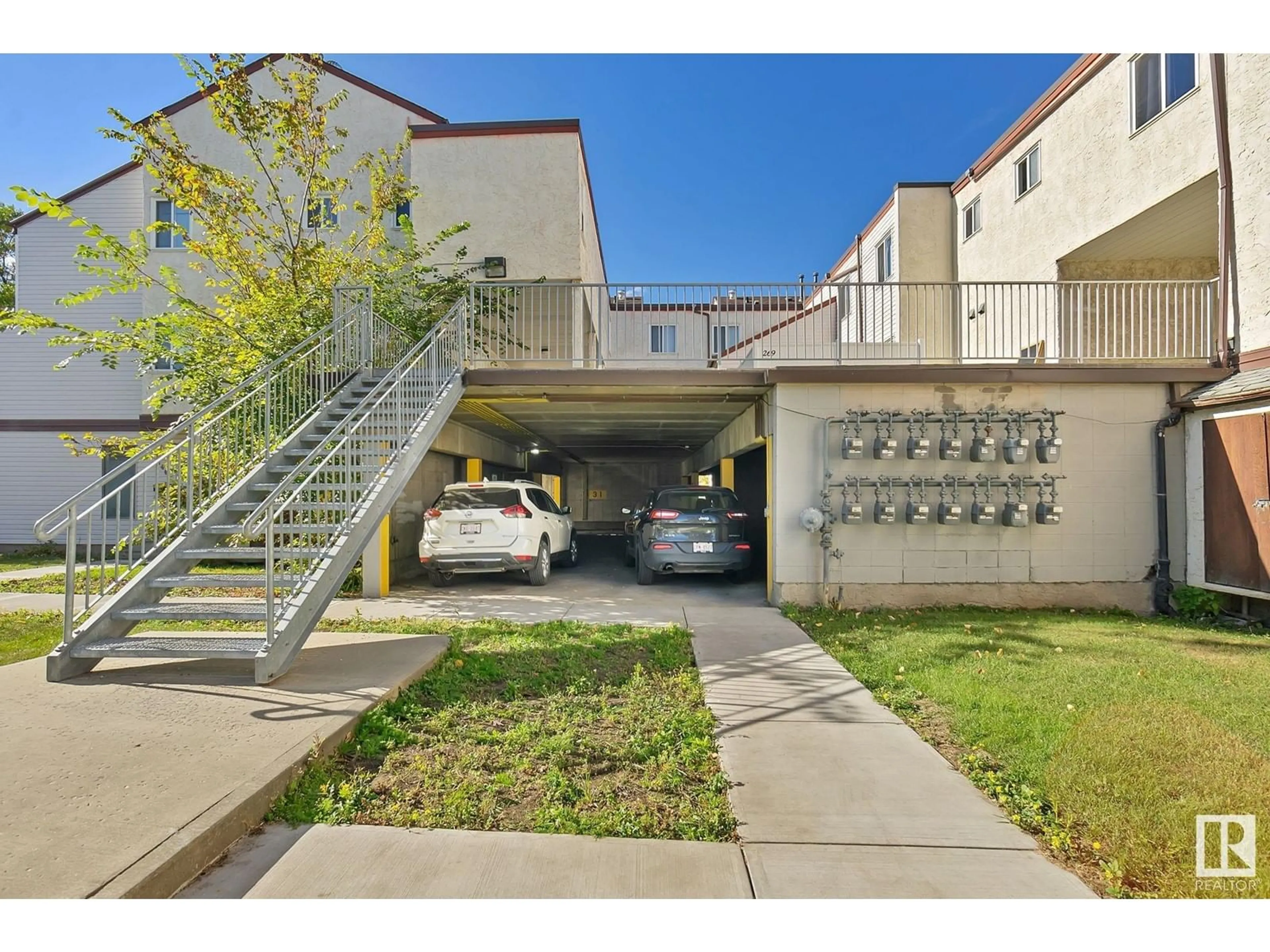 A pic from exterior of the house or condo, the street view for 246 LANCASTER TC NW, Edmonton Alberta T5X5T2