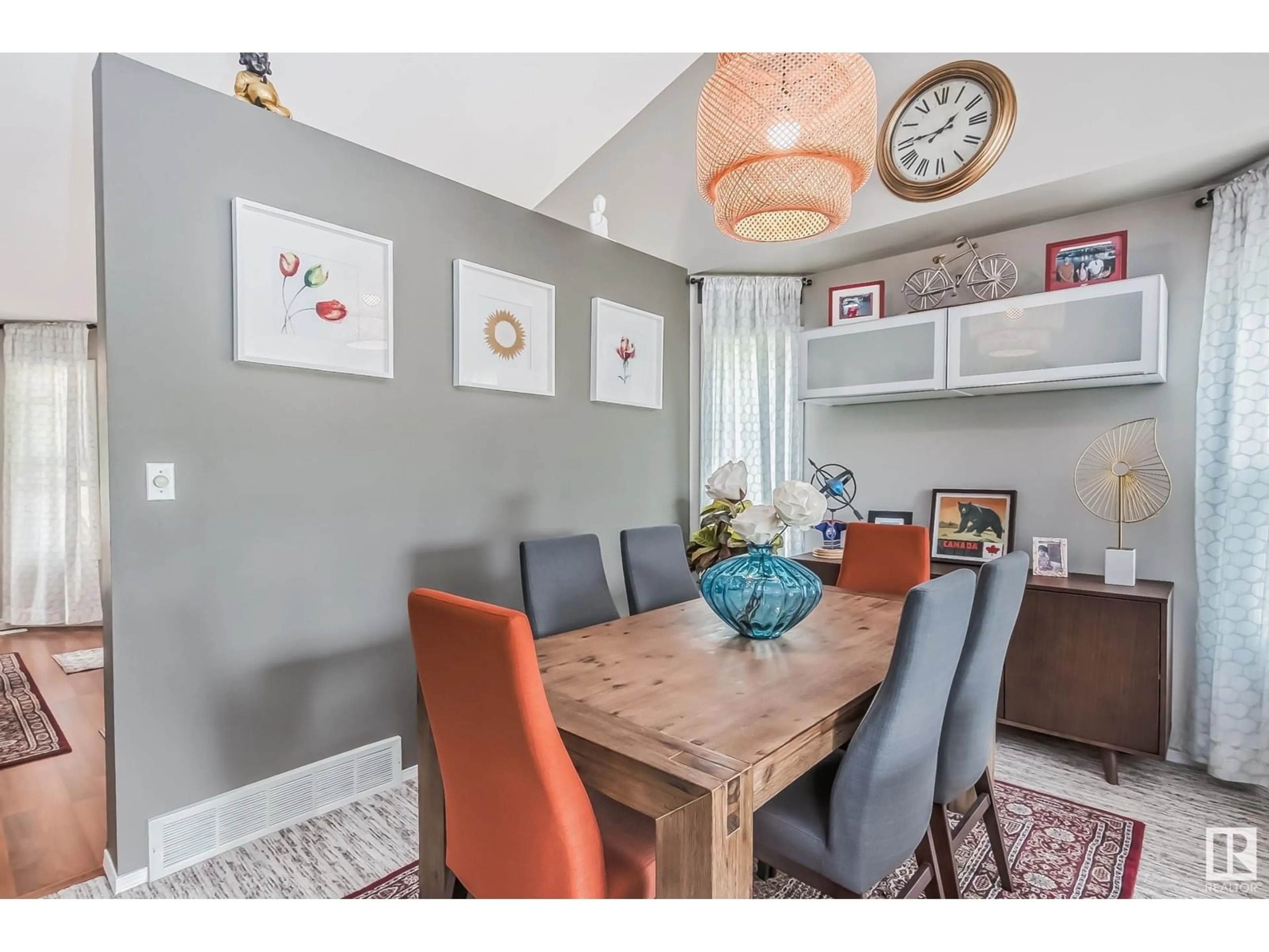 Dining room, wood floors for 4321 47 ST NW, Edmonton Alberta T6L6J5