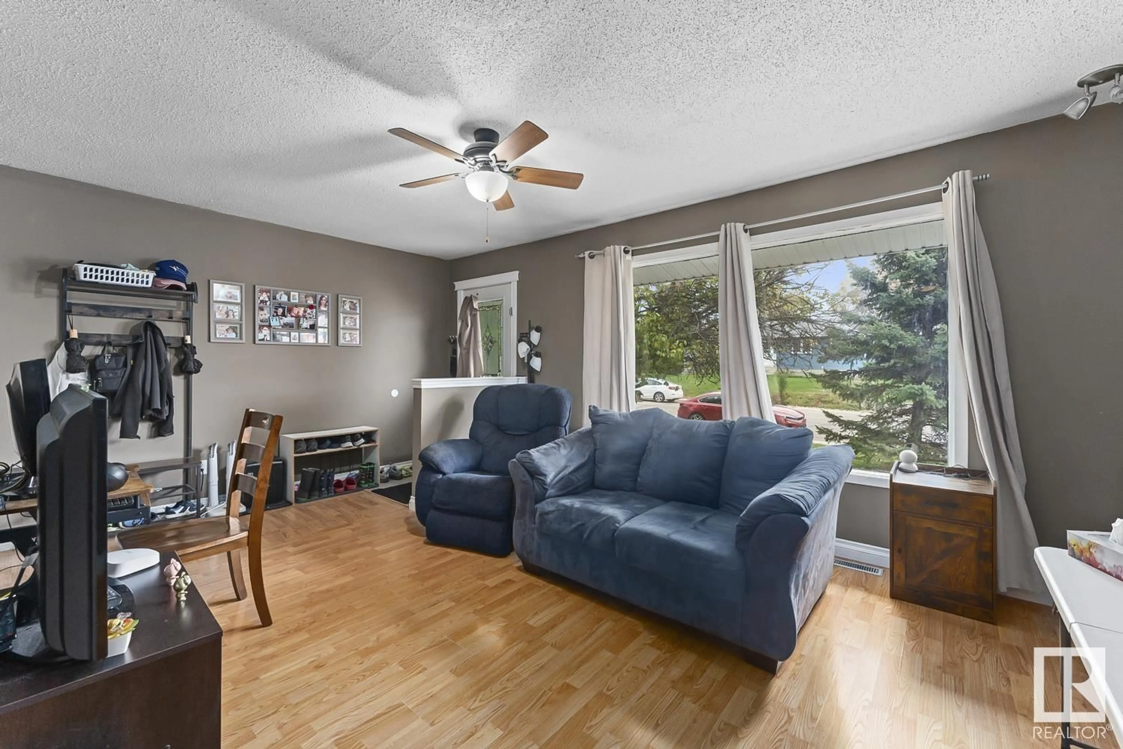 Living room, wood floors for 611 13 ST, Cold Lake Alberta T9M1B3