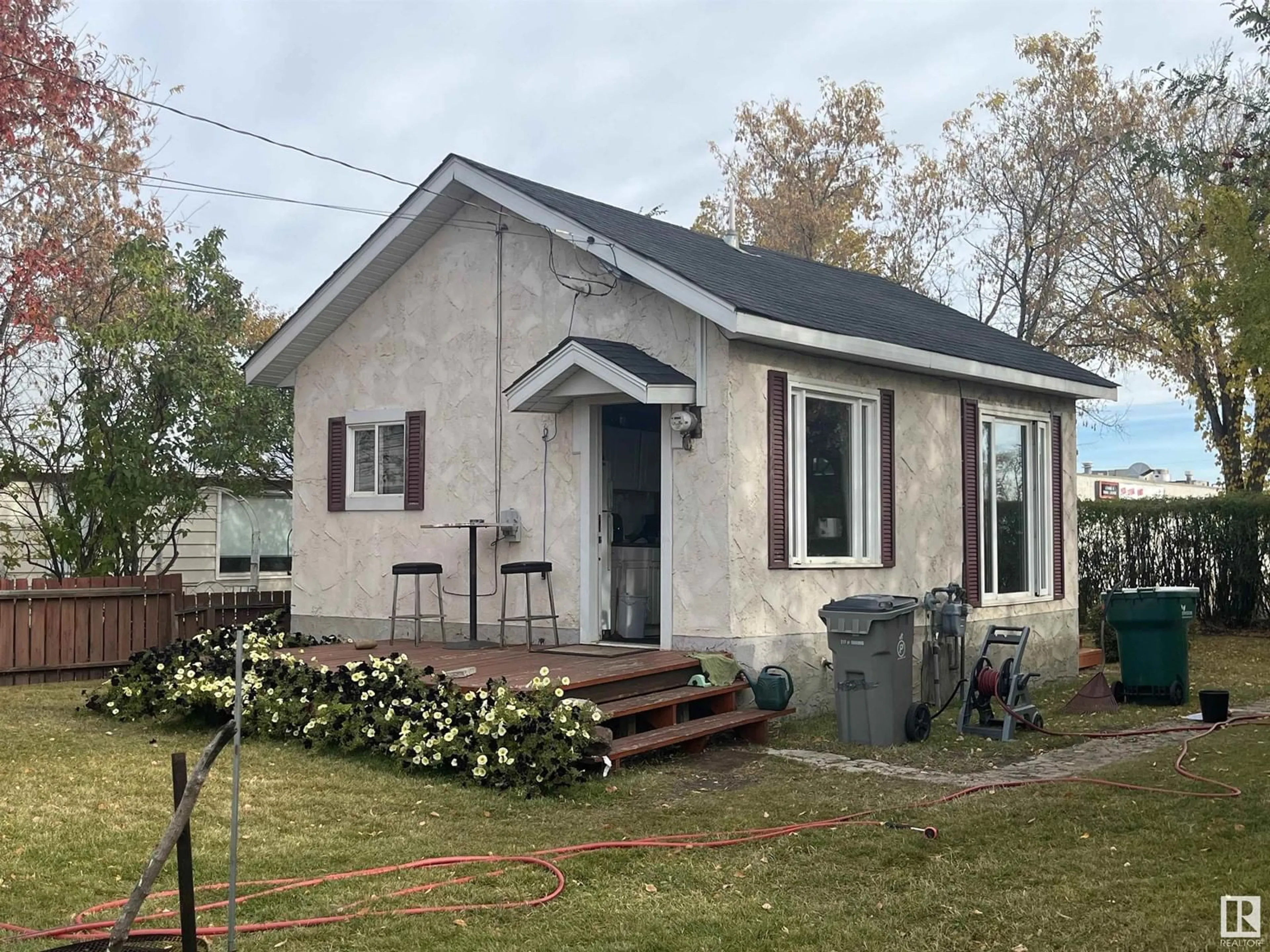 Frontside or backside of a home, cottage for 4924 48 Street, Redwater Alberta T0A2W0