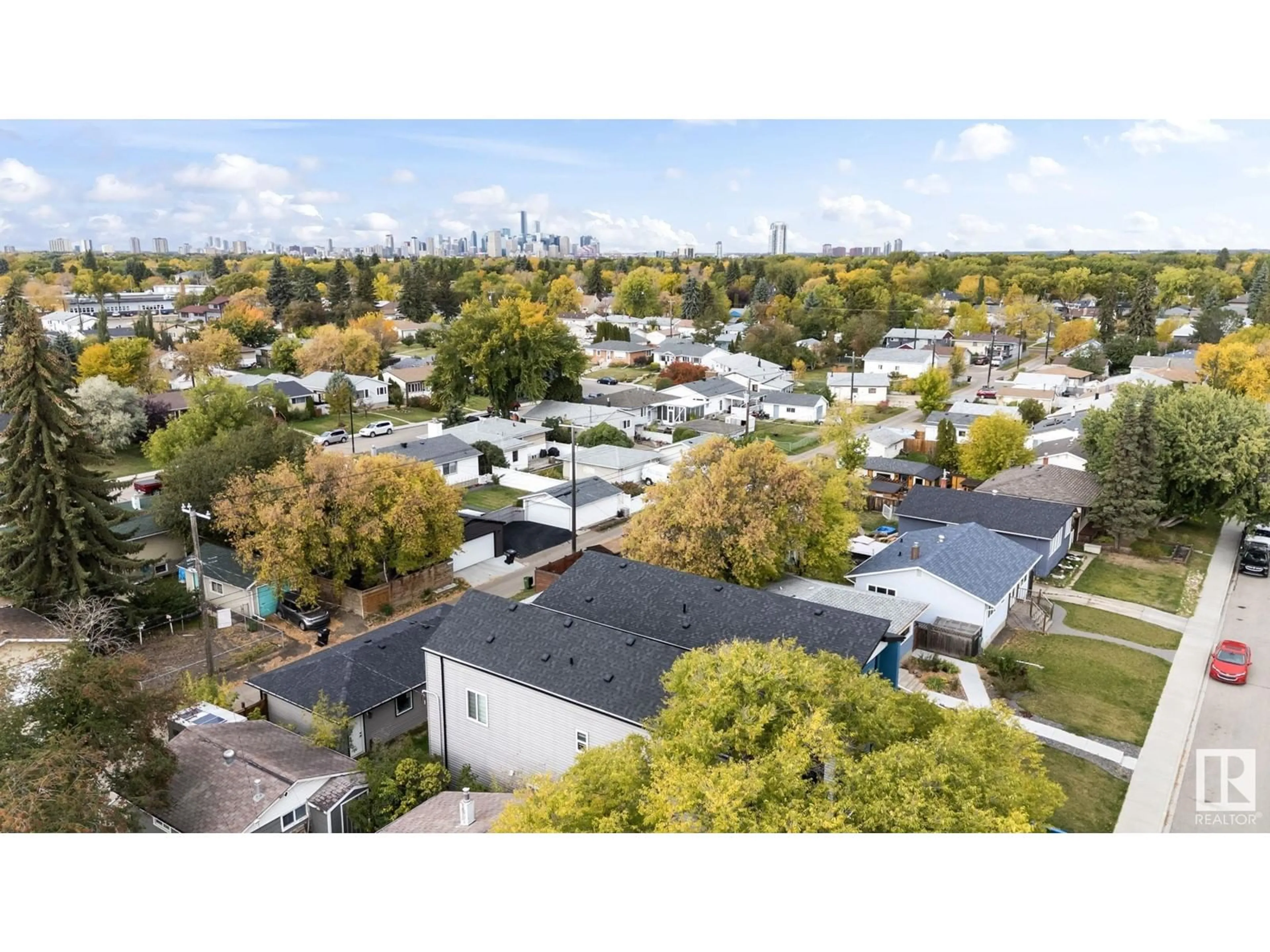 A pic from exterior of the house or condo, the street view for 7328 75 ST NW NW, Edmonton Alberta T6C2E8