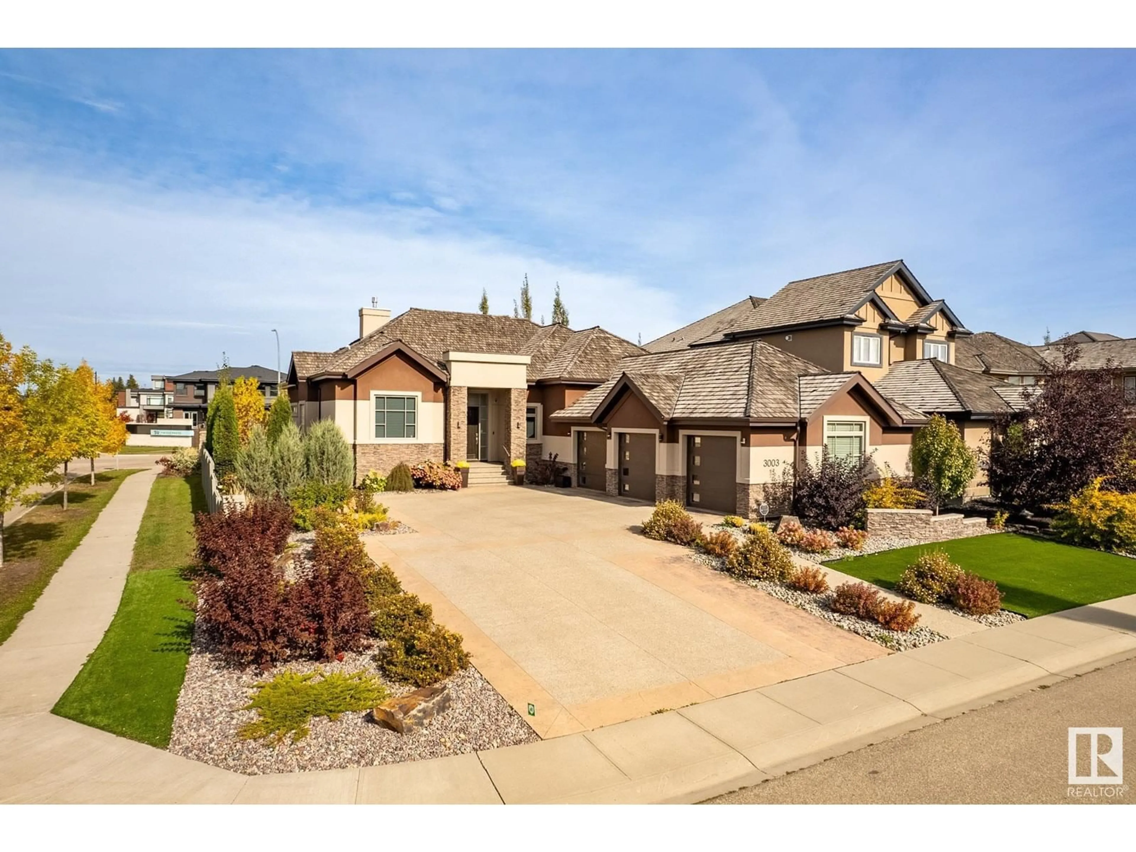 Frontside or backside of a home, the street view for 3003 WATSON LANDING LD SW, Edmonton Alberta T6W2G4