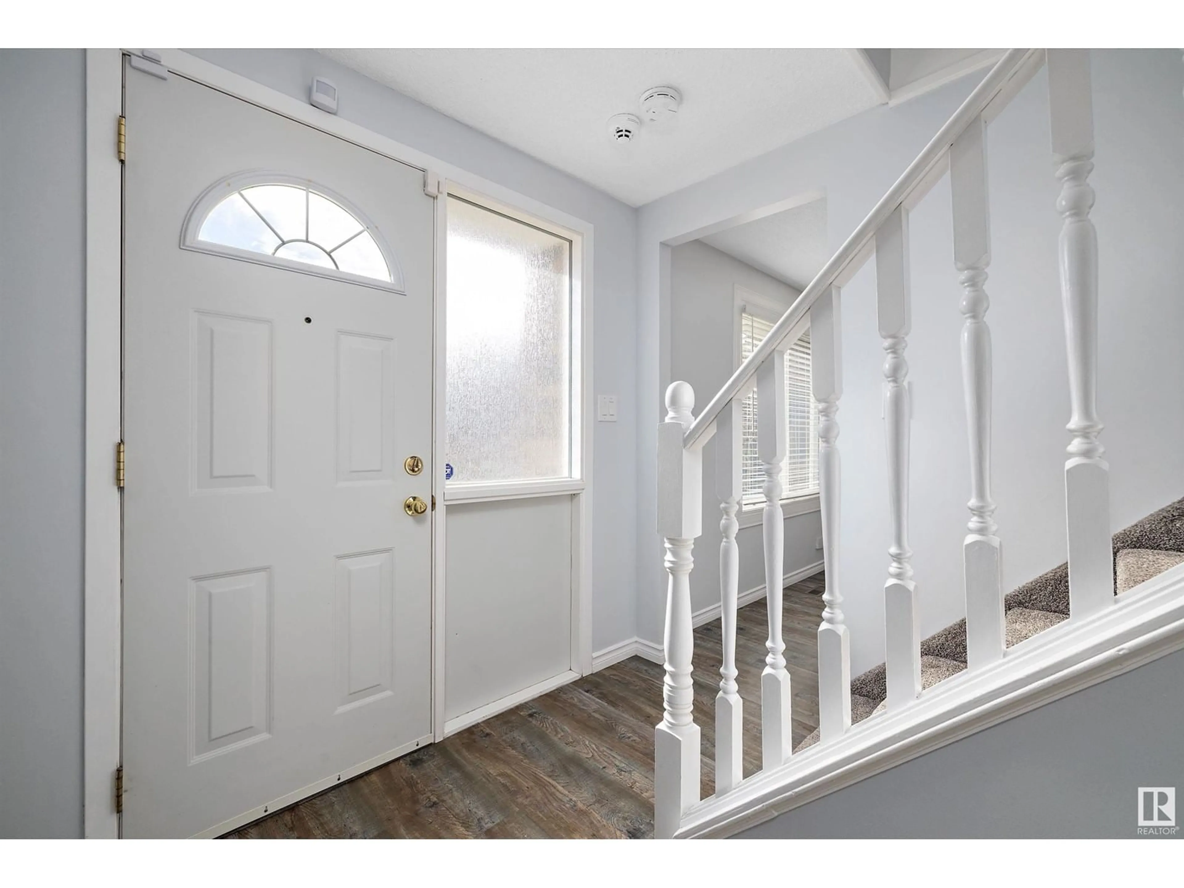 Indoor entryway for 169 RIDGEWOOD TC, St. Albert Alberta T8N0E9