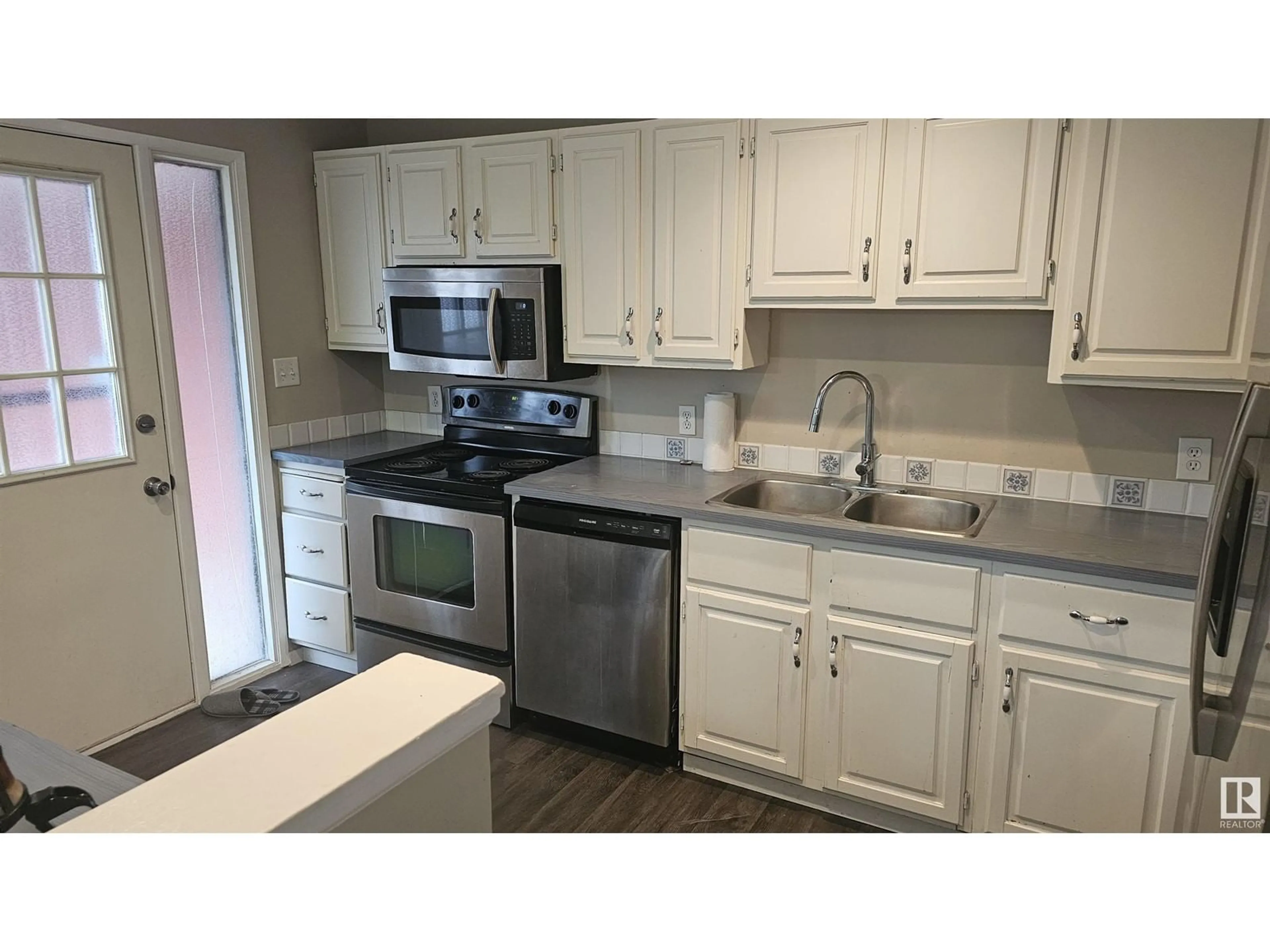 Standard kitchen, wood floors for 601 MILLBOURNE E NW, Edmonton Alberta T6K3N3