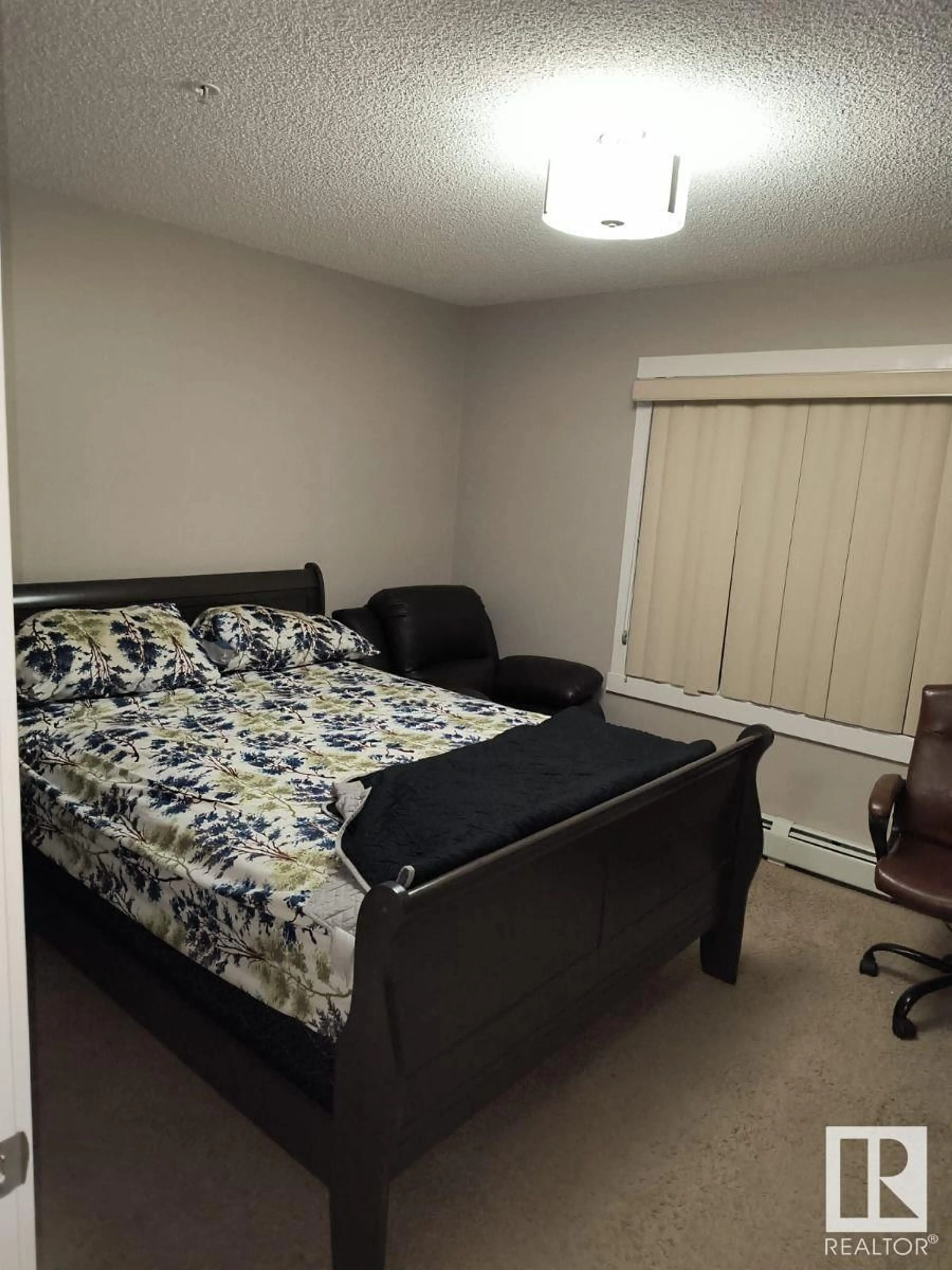 A pic of a room, unknown floor for #109 2207 44 AV NW, Edmonton Alberta T6T0T2