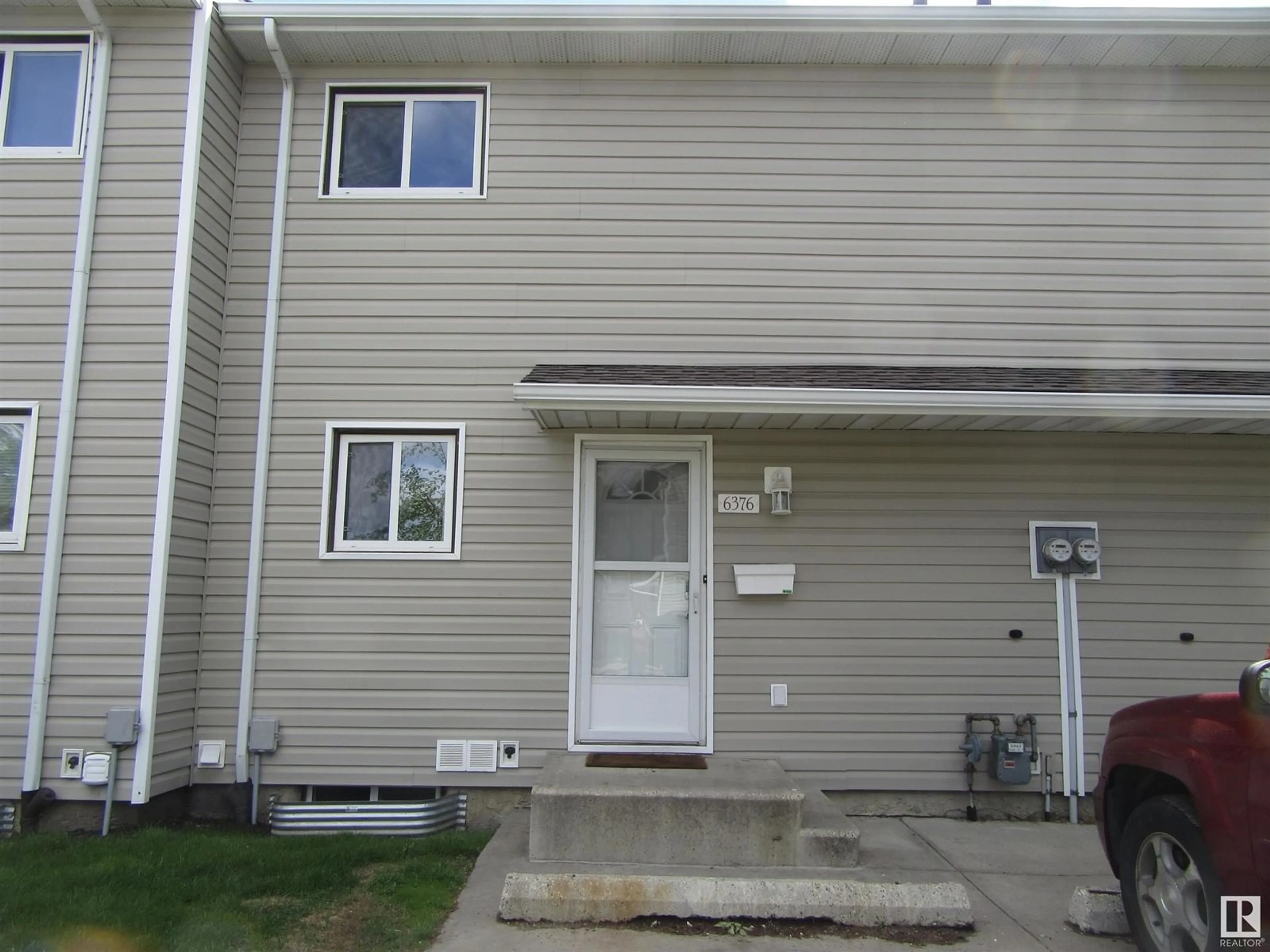 A pic from exterior of the house or condo, the front or back of building for 6376 180 ST NW, Edmonton Alberta T5T2J6