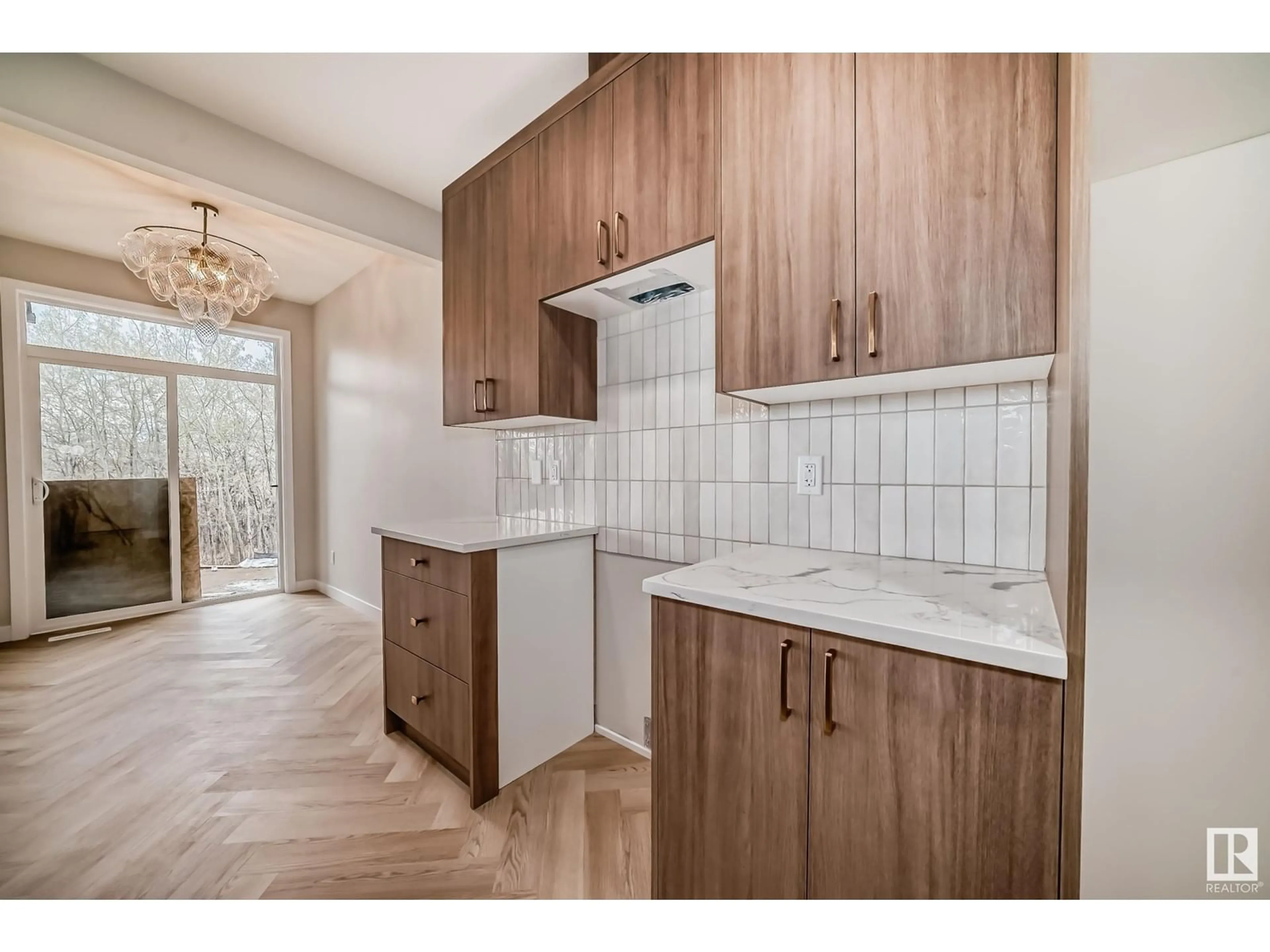 Standard kitchen, wood floors for 6322 27 AV SW, Edmonton Alberta T6X3G4