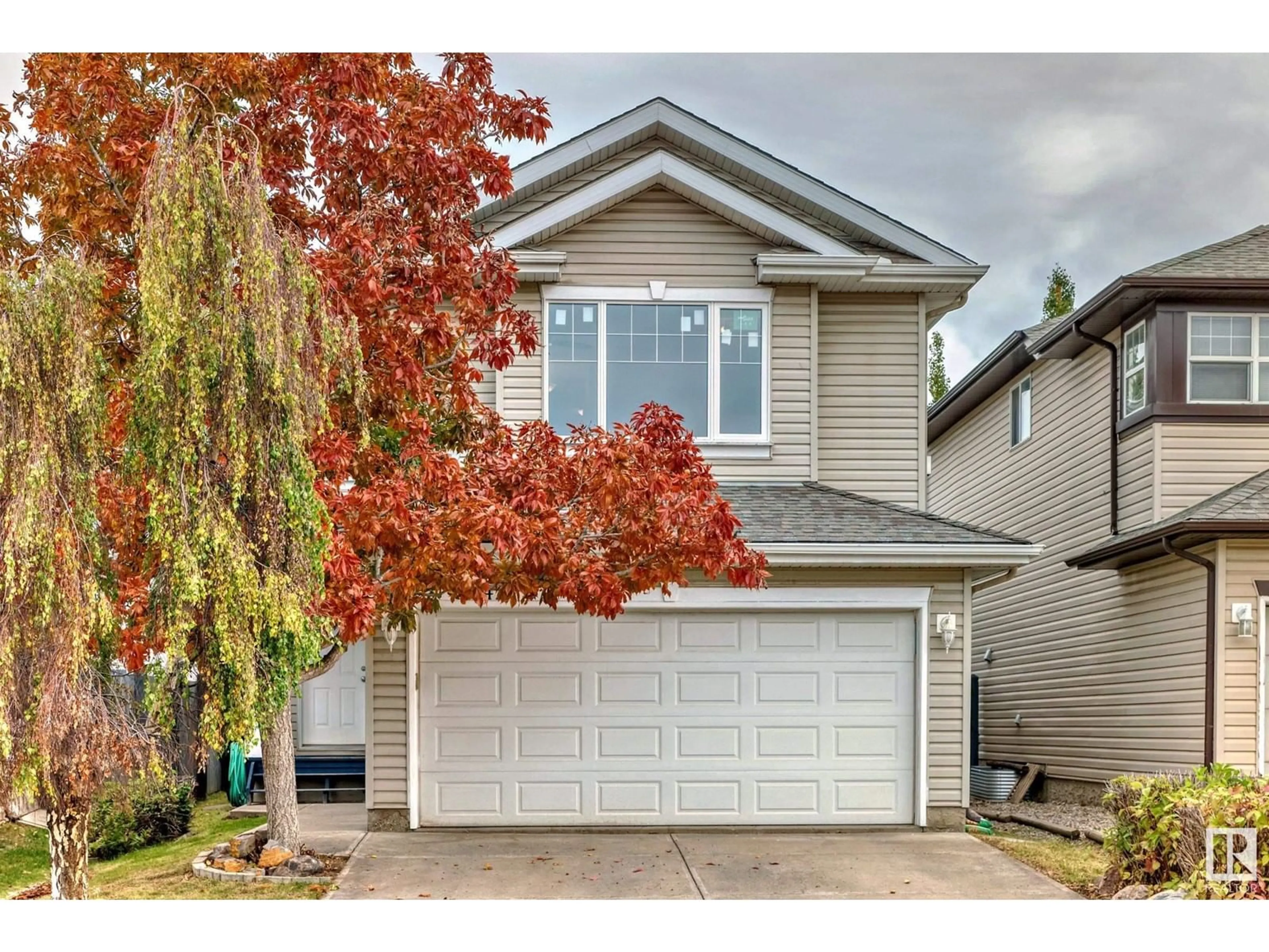 Frontside or backside of a home, the street view for 842 BARNES LINK LI SW, Edmonton Alberta T6W1G7