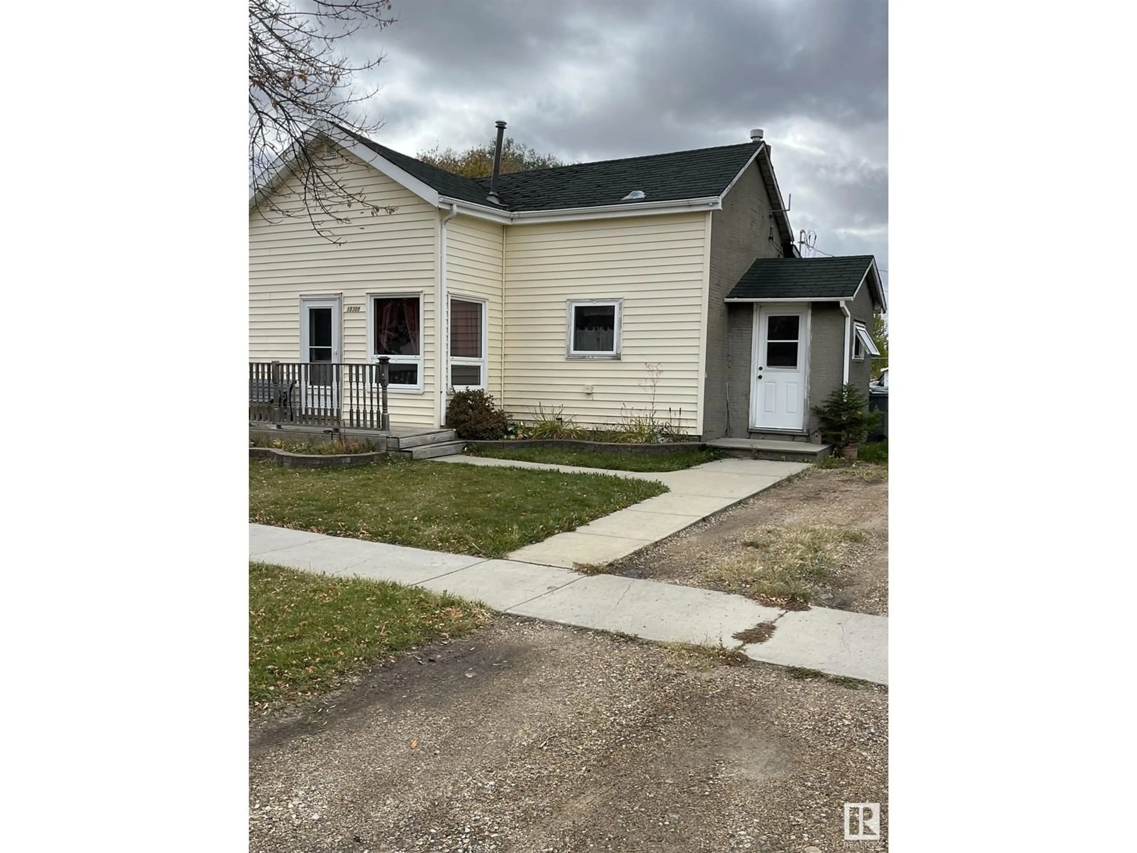 Frontside or backside of a home, the street view for 10308 103 ST, Morinville Alberta T8R1A9