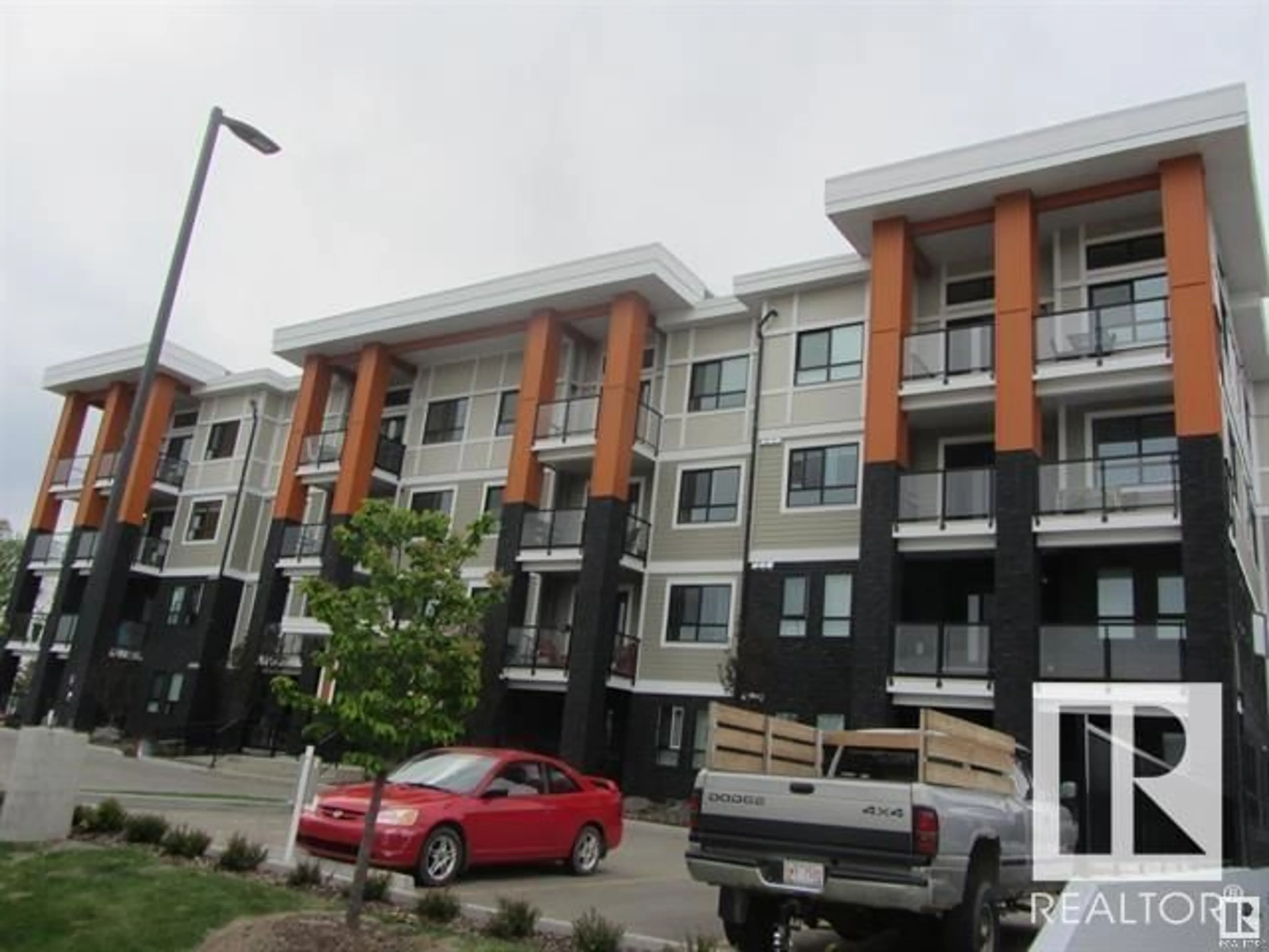 A pic from exterior of the house or condo for #307 17 COLUMBIA AV W, Devon Alberta T9G1Y7