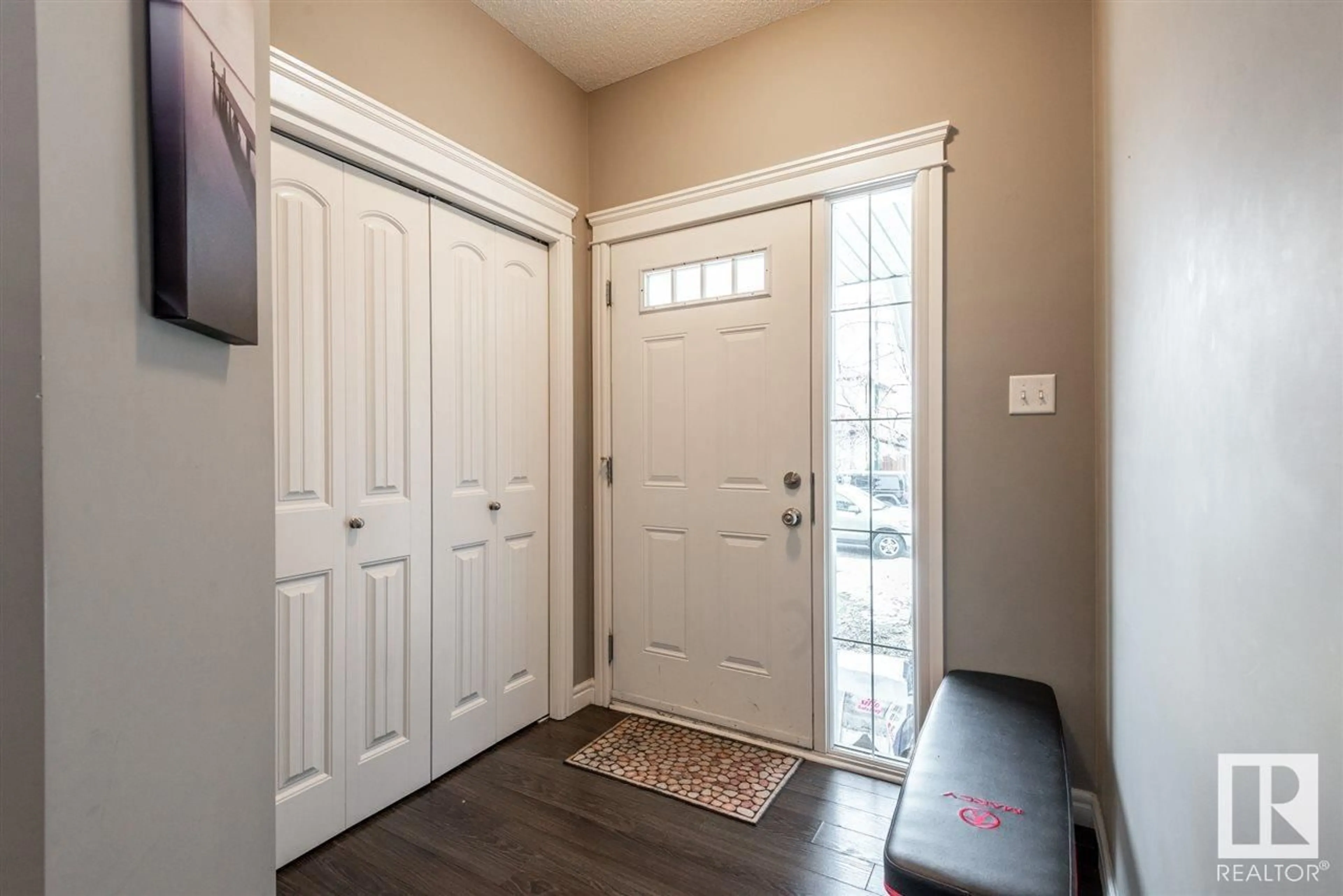 Indoor entryway, wood floors for 11405 13 AV SW, Edmonton Alberta T6W0G8