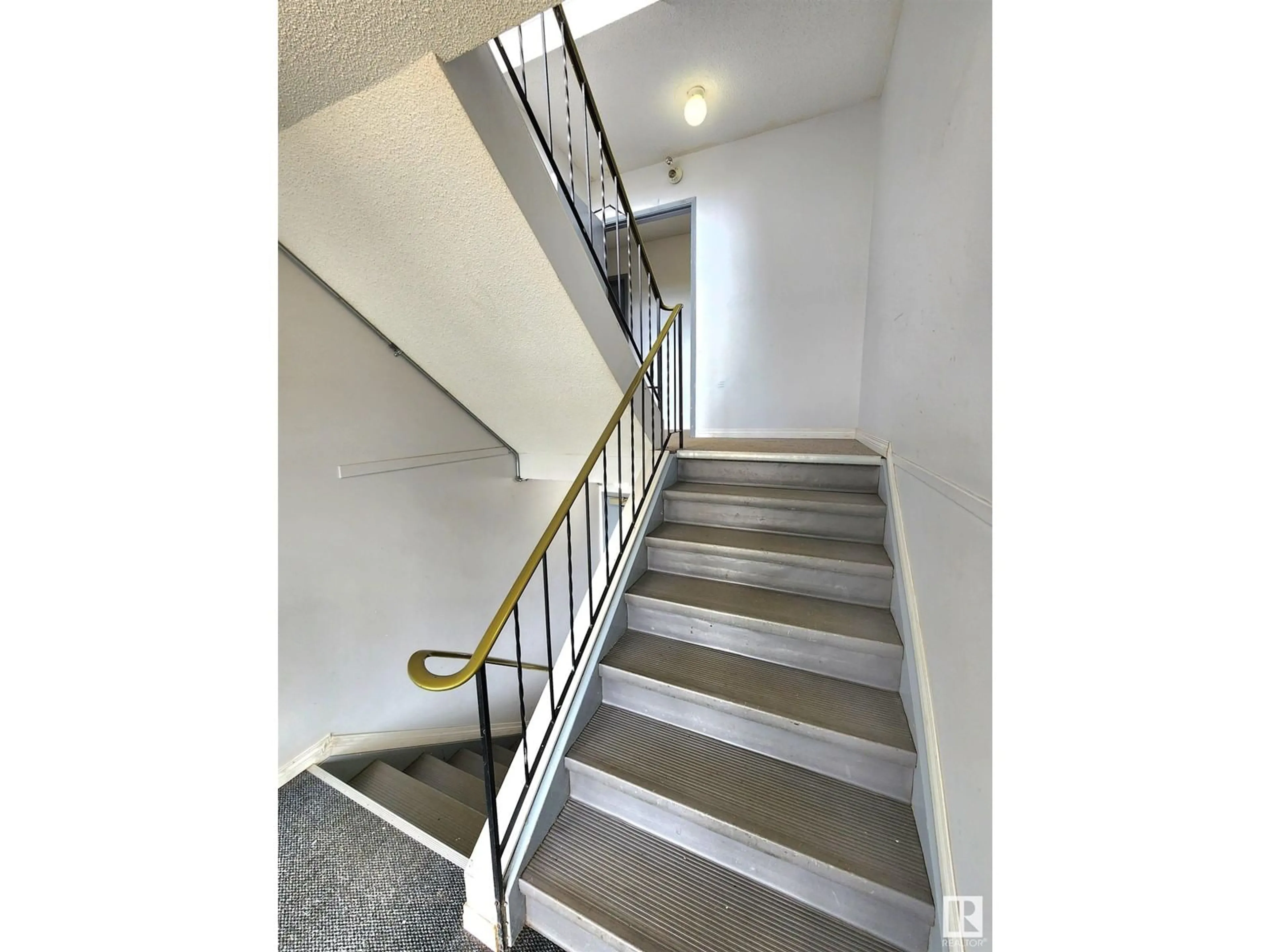 Stairs for #207 11735 124 ST NW, Edmonton Alberta T5M0L1