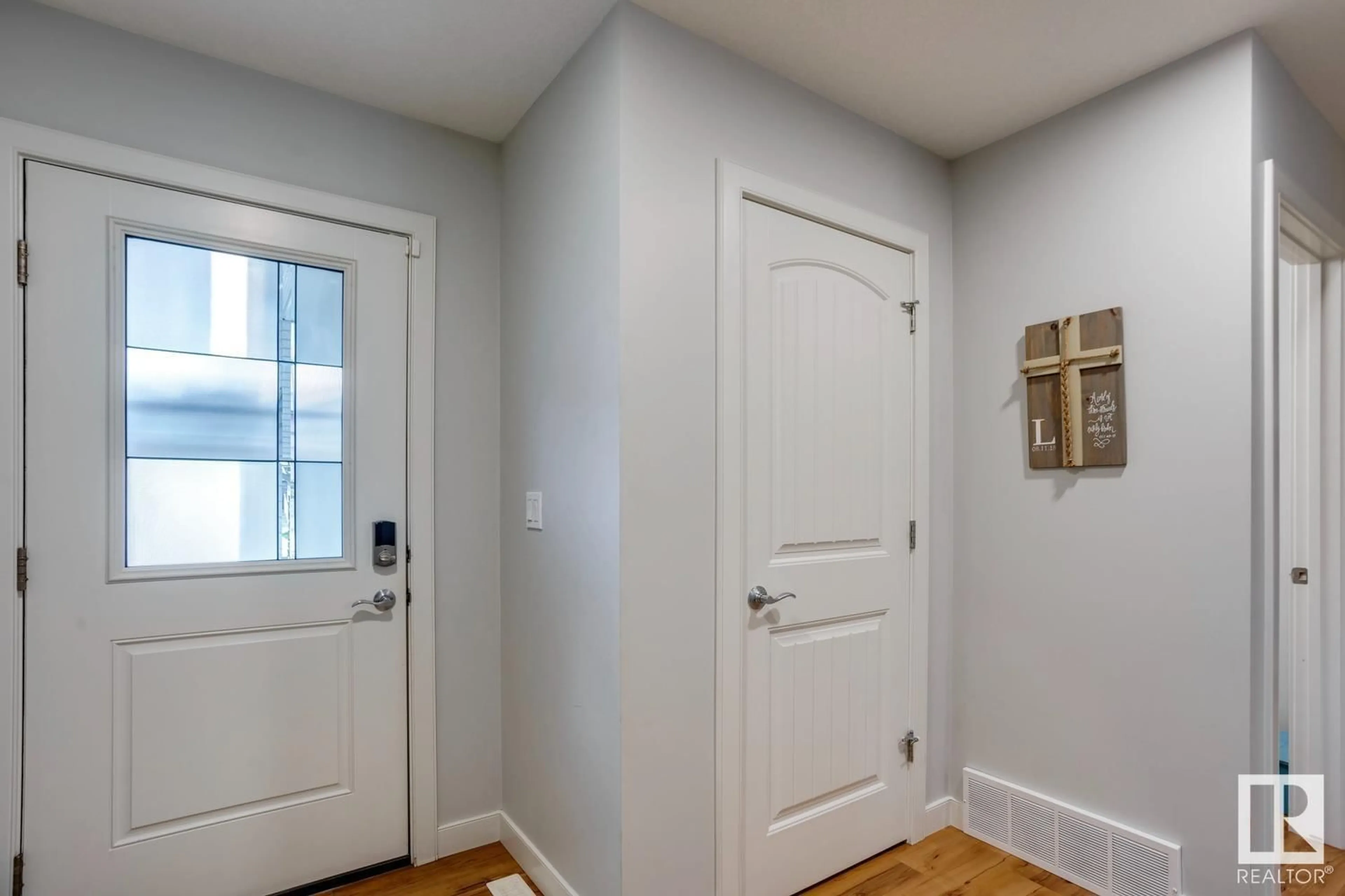 Indoor entryway, wood floors for 89 KINGSBURY CI, Spruce Grove Alberta T7X0C9