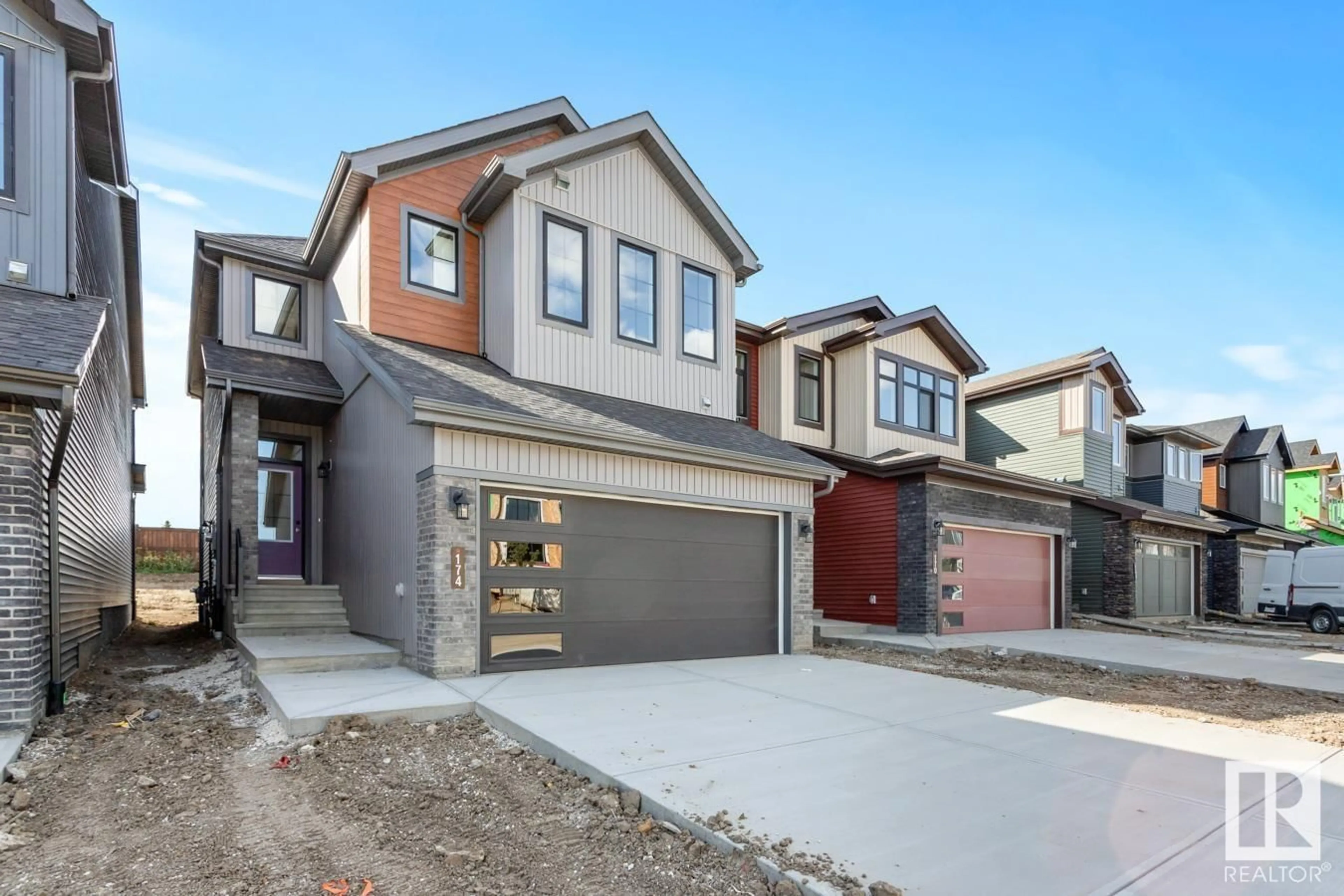 Frontside or backside of a home, the street view for 142 CANTER WD, Sherwood Park Alberta T8H2Z3