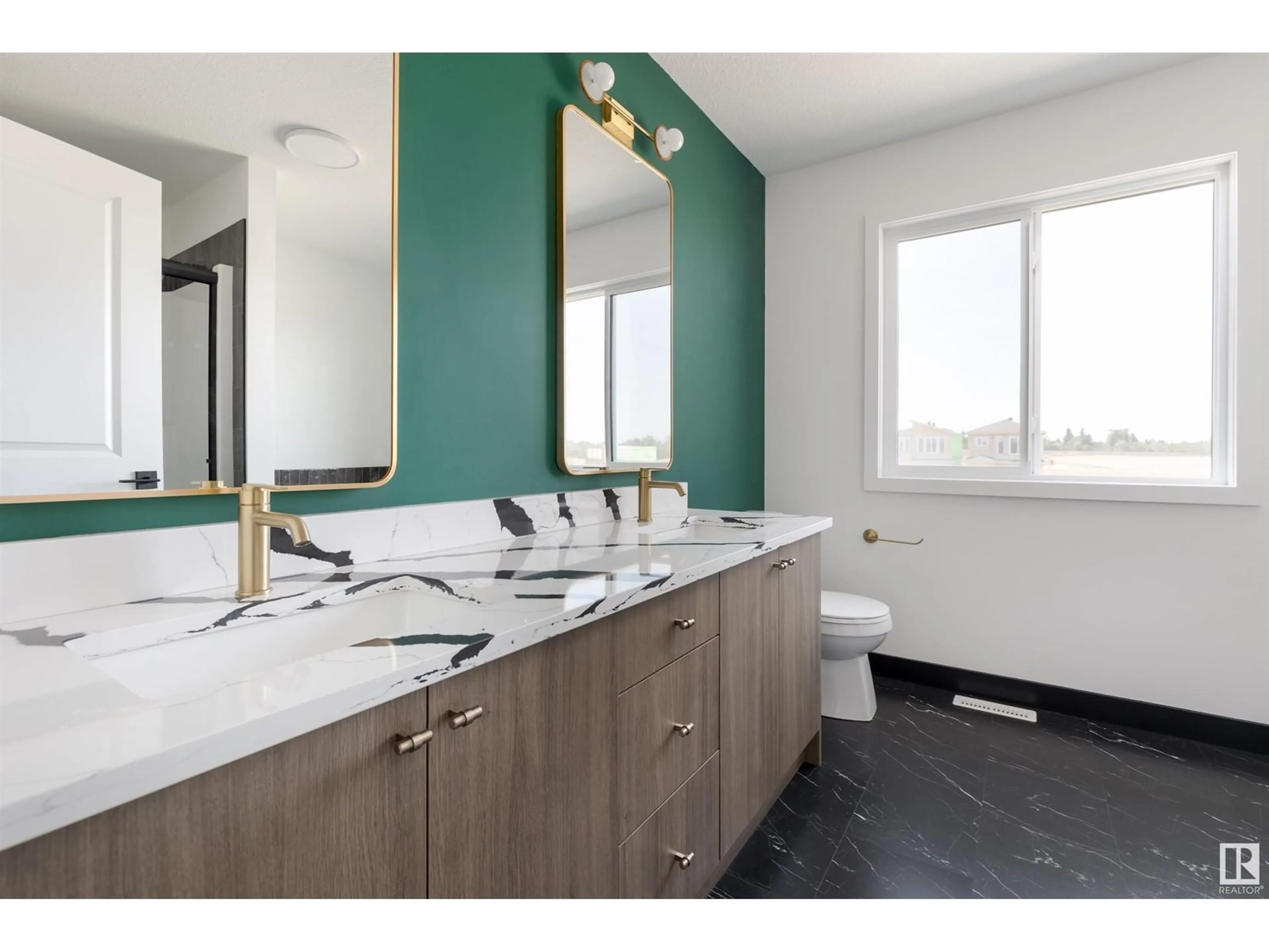 Contemporary bathroom for 142 CANTER WD, Sherwood Park Alberta T8H2Z3