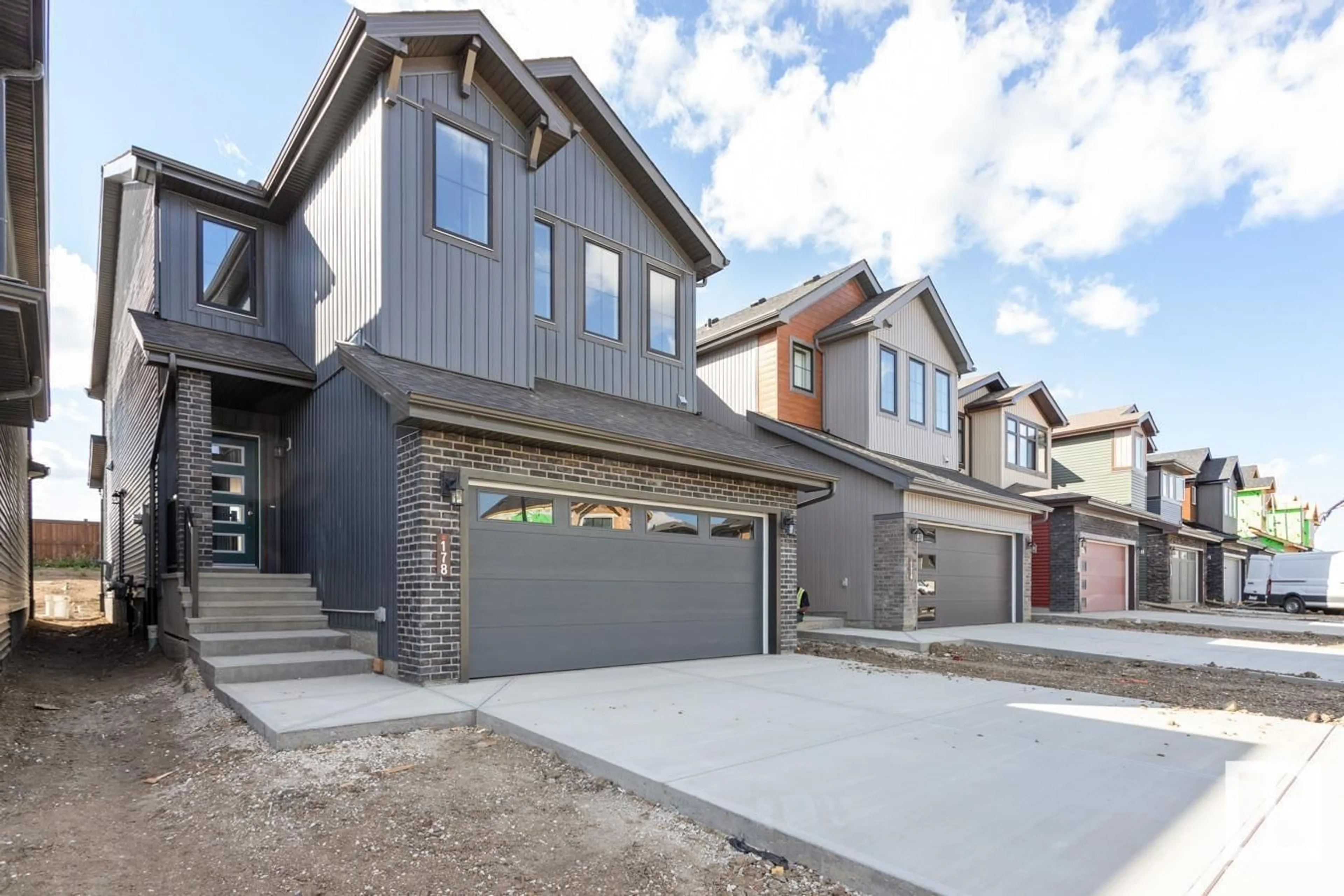 Frontside or backside of a home, the street view for 134 CANTER WD, Sherwood Park Alberta T8H2Z3