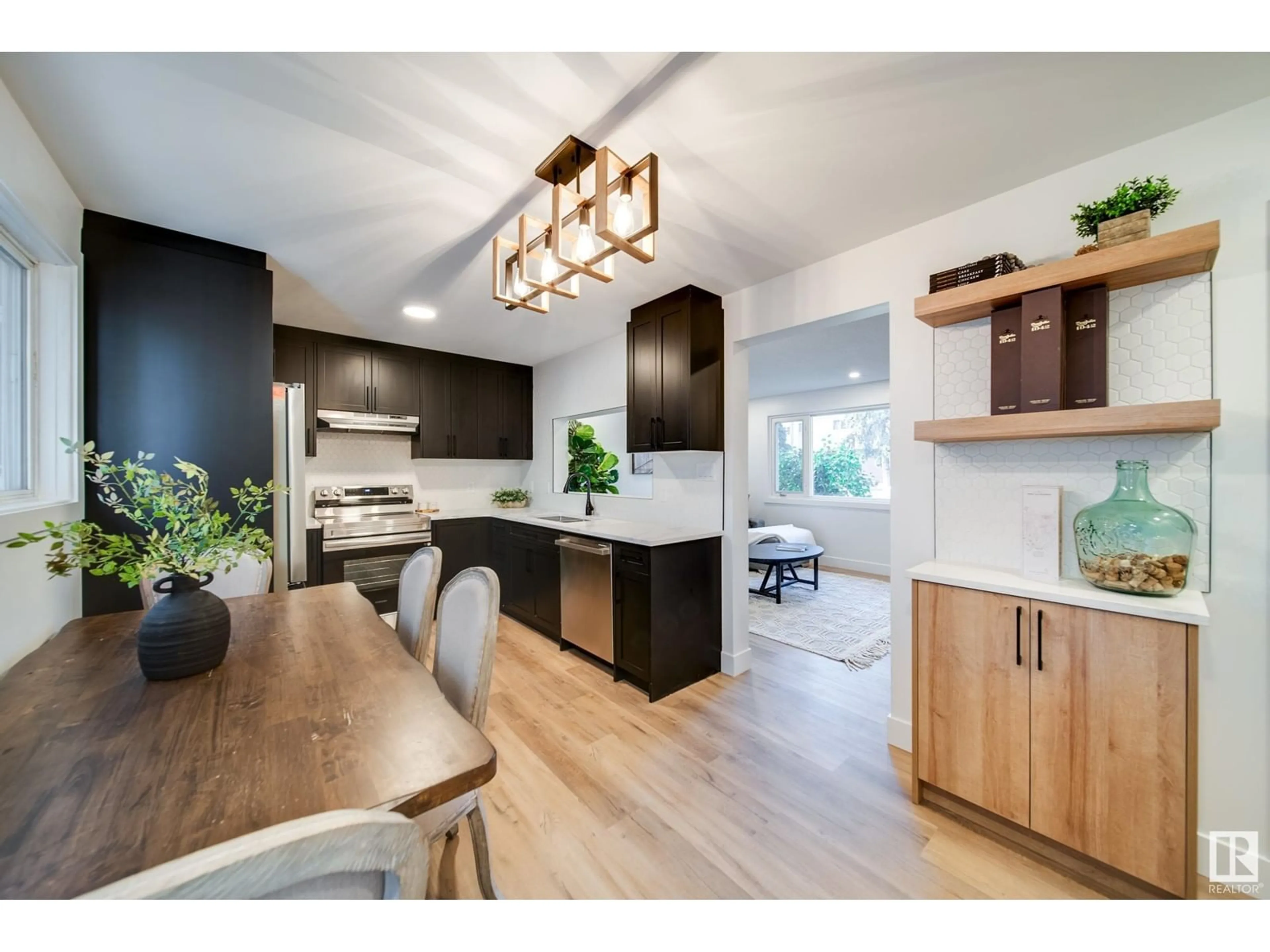 Contemporary kitchen for 80 HABITAT CR NW, Edmonton Alberta T5A2X7