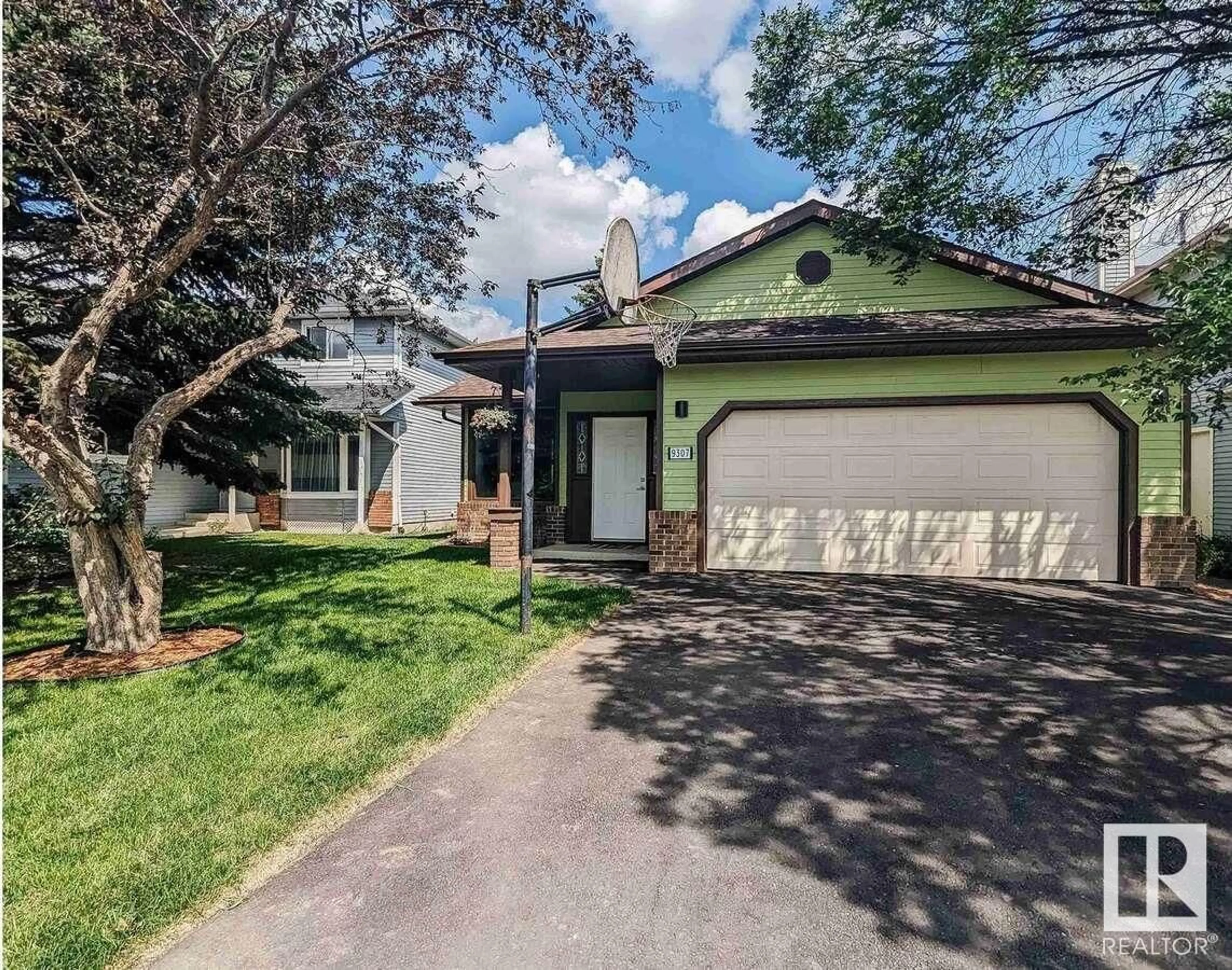 Frontside or backside of a home, cottage for 9307 176 ST NW, Edmonton Alberta T5T3W2