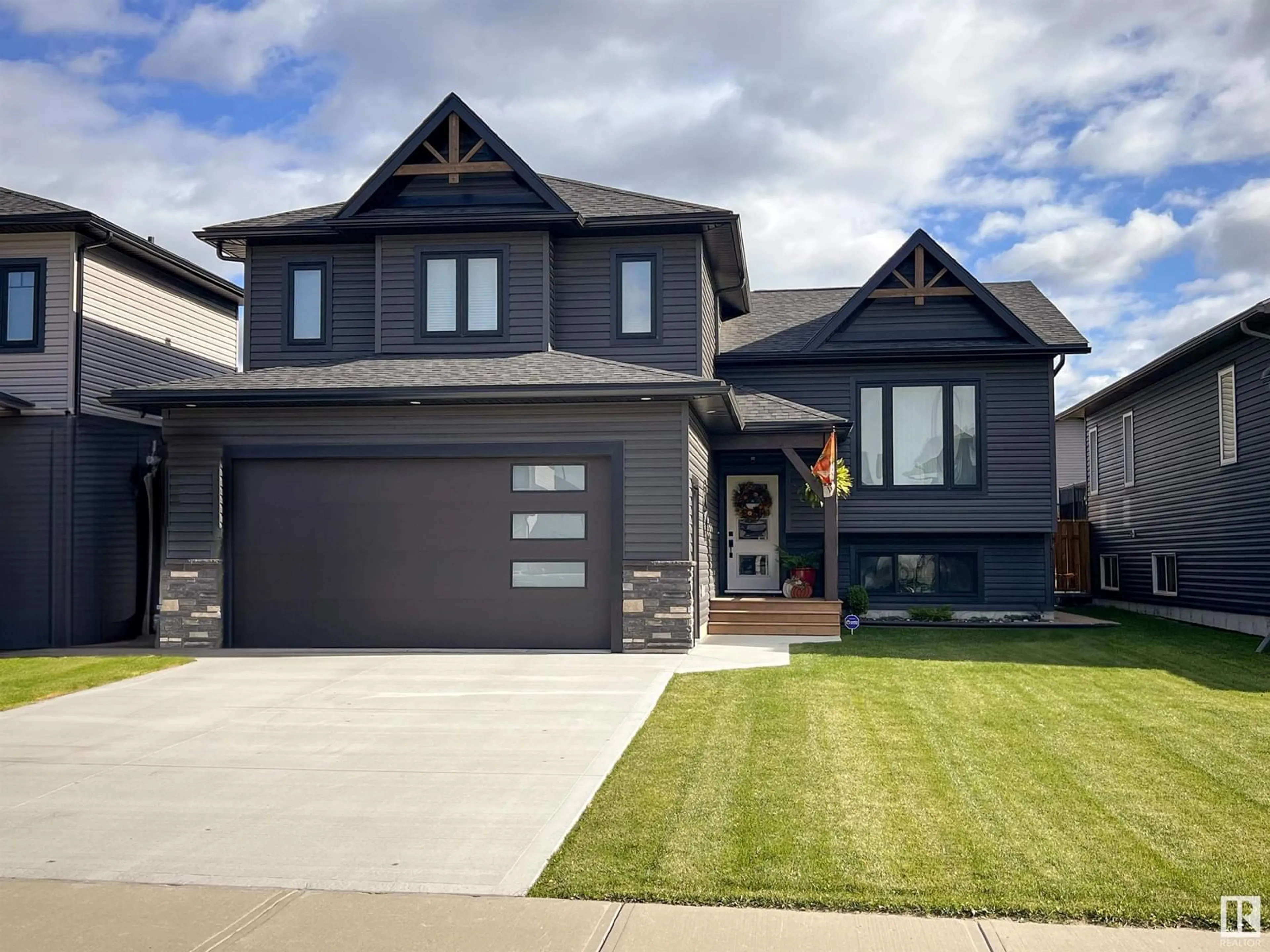 Home with vinyl exterior material, street for 4503 65 AV, Cold Lake Alberta T9M0J2