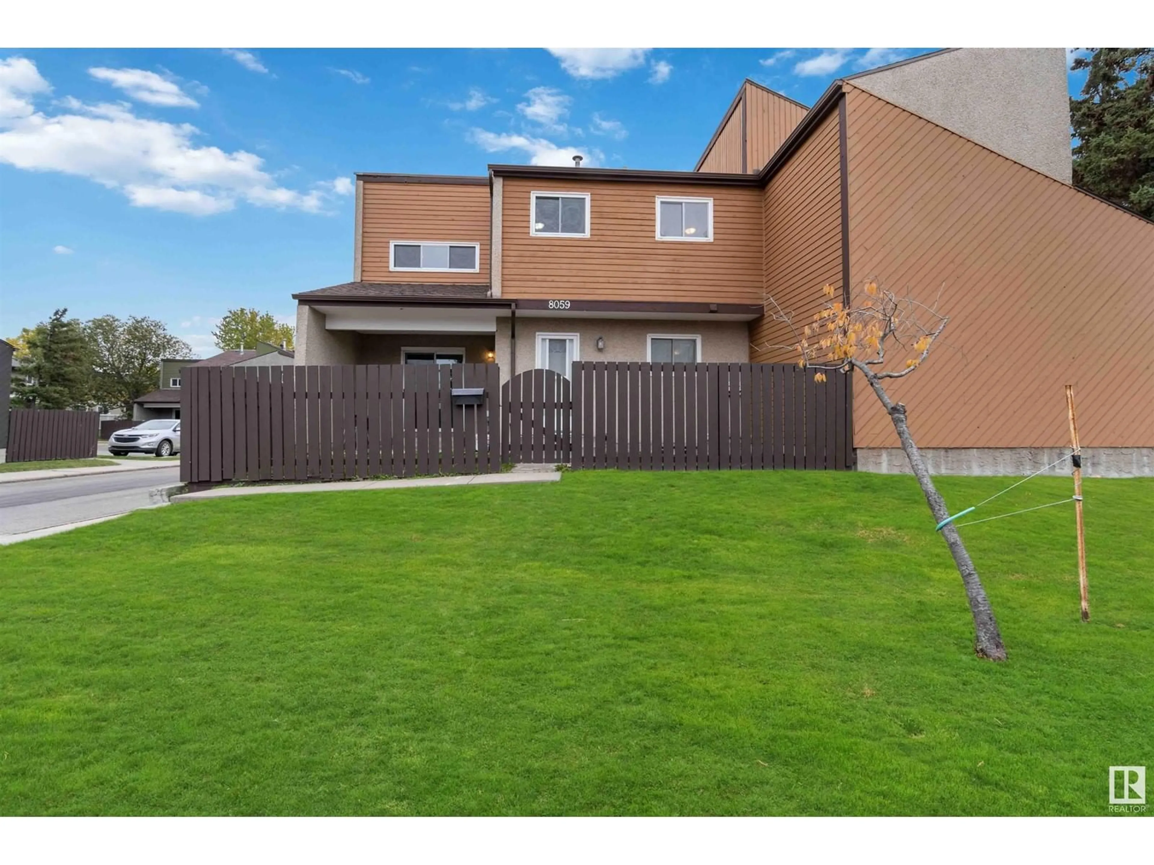 A pic from exterior of the house or condo for 8059 27 ave NW, Edmonton Alberta T6K3C9