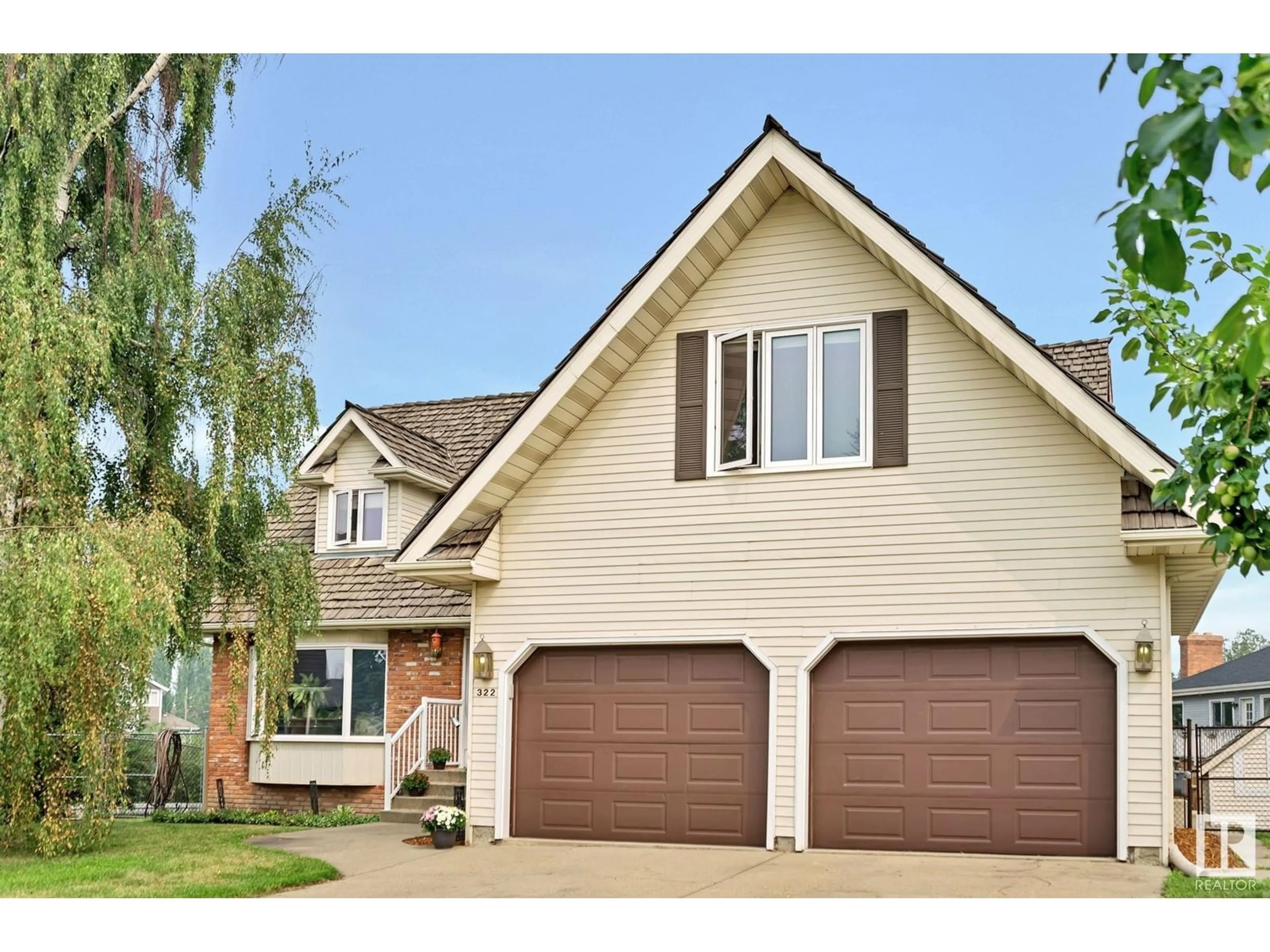 Frontside or backside of a home, cottage for 322 VISTA MR, Sherwood Park Alberta T8A1J7