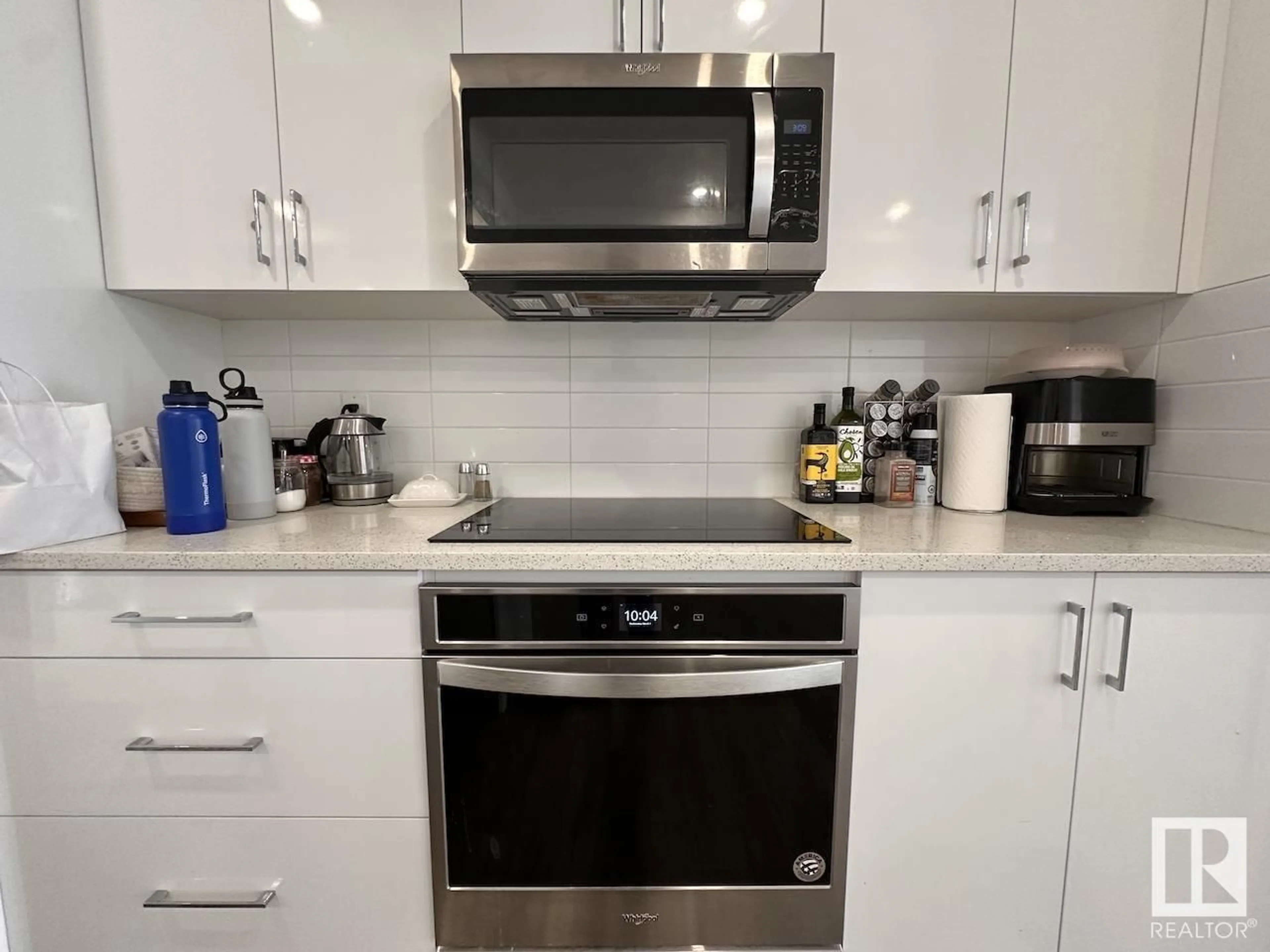 Standard kitchen for #311 11503 76 AV NW, Edmonton Alberta T6G0K6