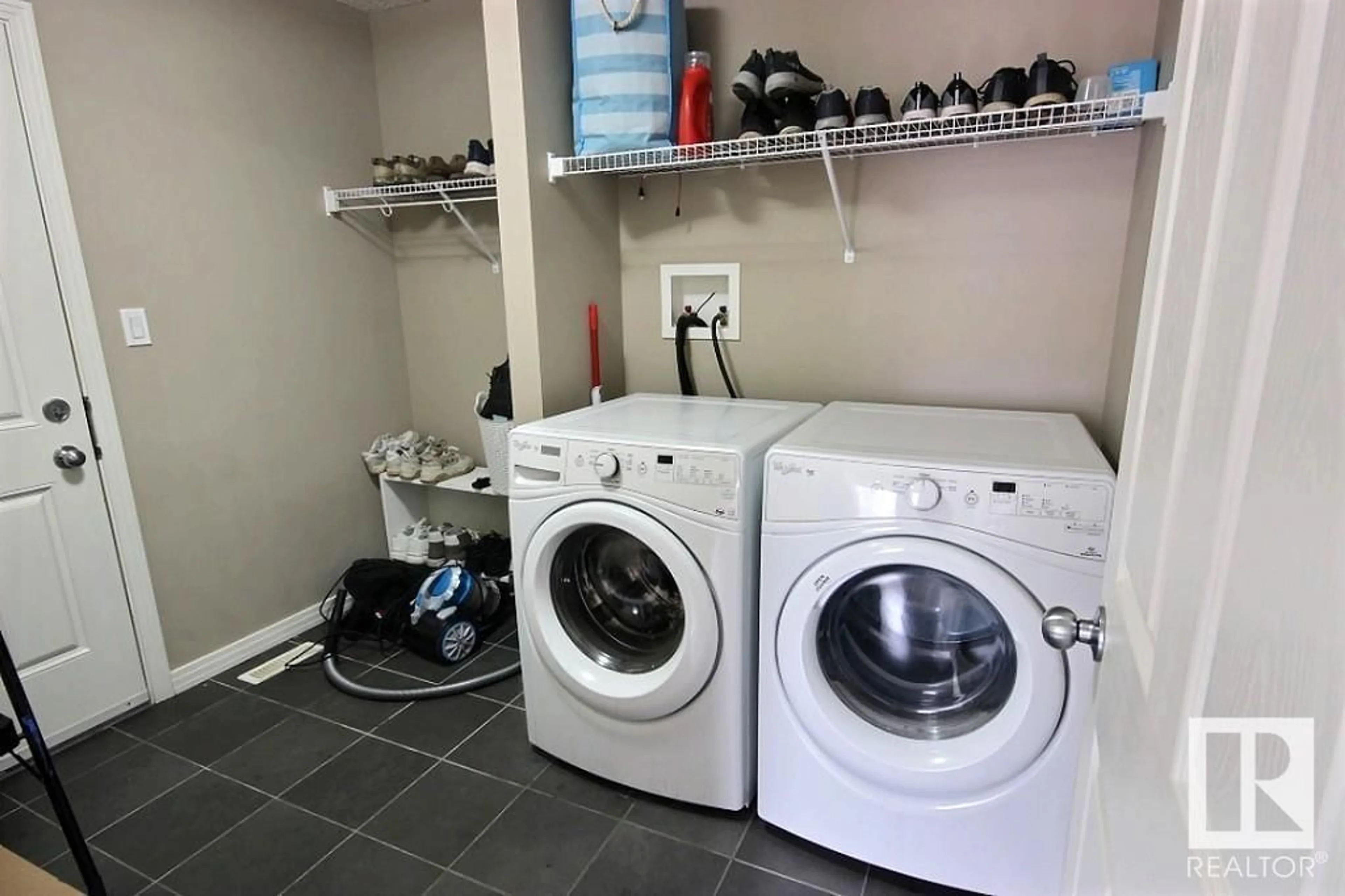 Laundry room for 631 56 ST SW, Edmonton Alberta T6X1S1